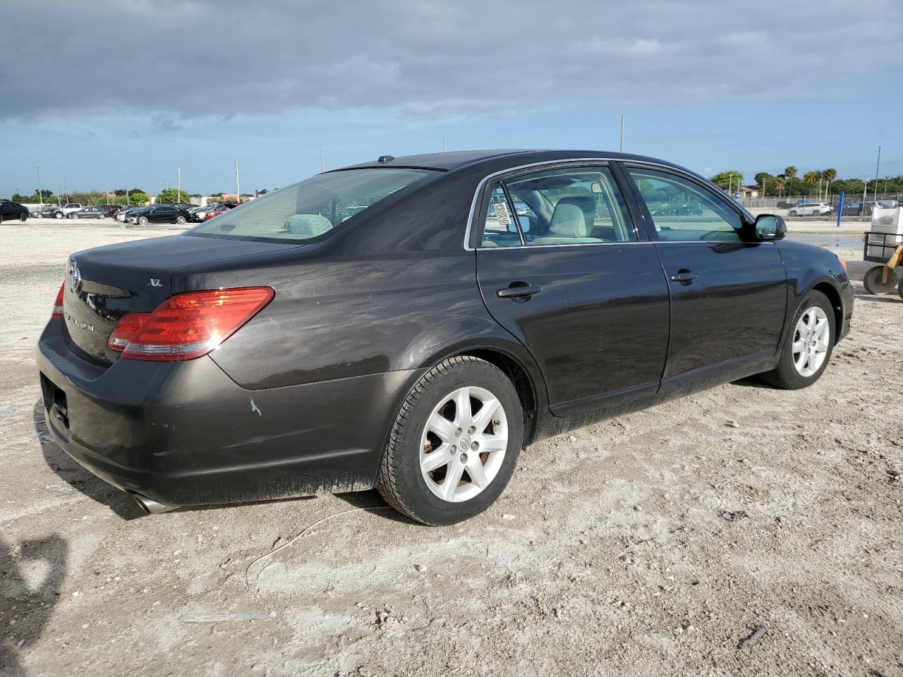 Photo 2 VIN: 4T1BK36B79U326408 - TOYOTA AVALON 