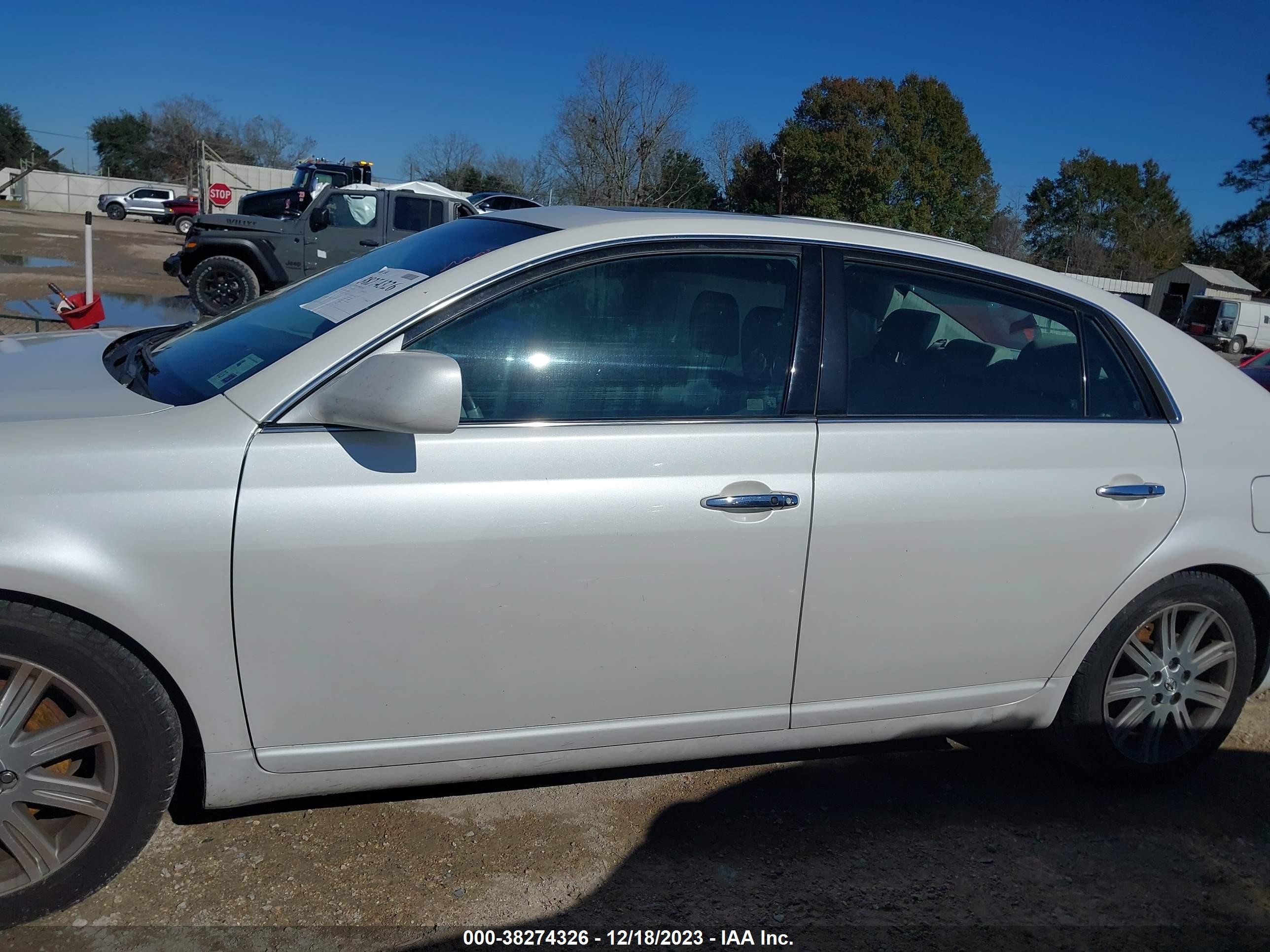 Photo 14 VIN: 4T1BK36B79U348764 - TOYOTA AVALON 