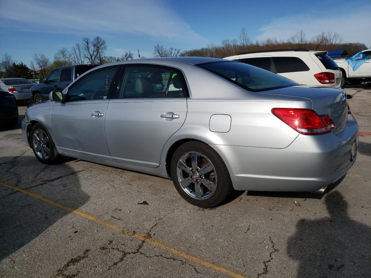 Photo 1 VIN: 4T1BK36B85U002197 - TOYOTA AVALON 