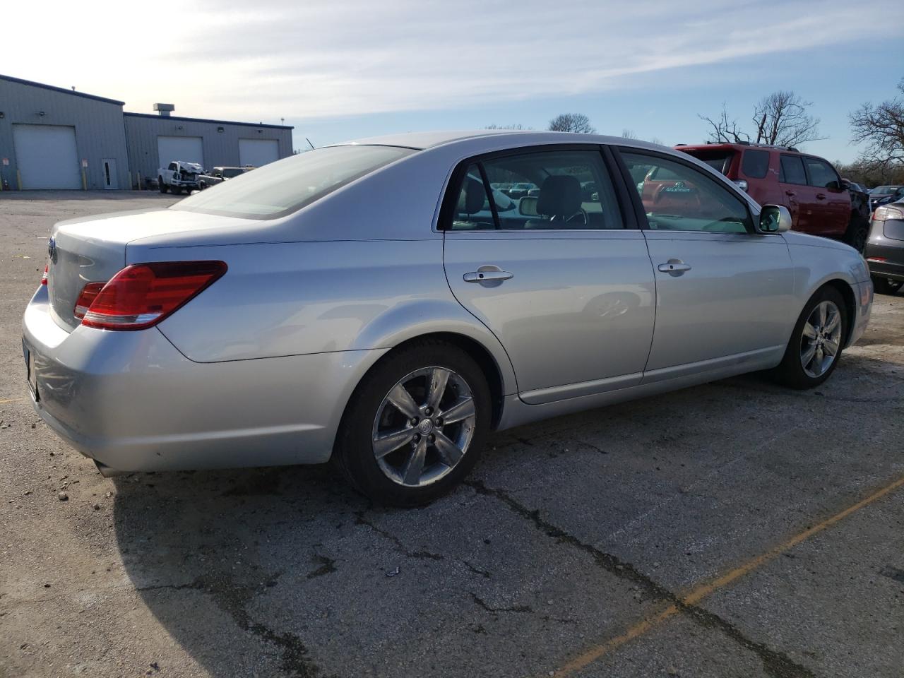 Photo 2 VIN: 4T1BK36B85U002197 - TOYOTA AVALON 