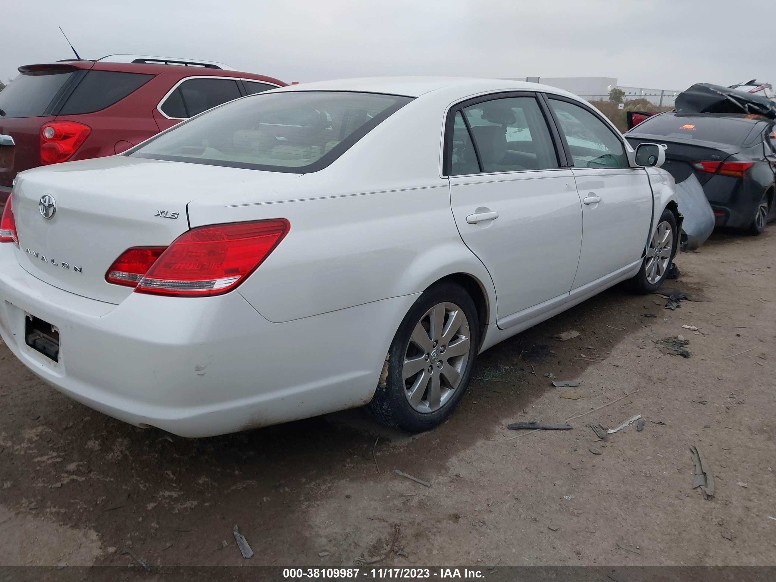 Photo 3 VIN: 4T1BK36B85U022739 - TOYOTA AVALON 