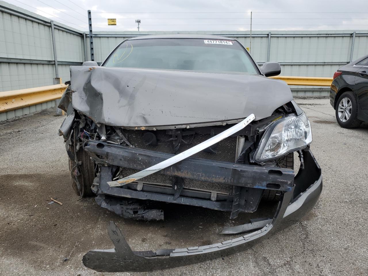 Photo 4 VIN: 4T1BK36B85U026323 - TOYOTA AVALON 