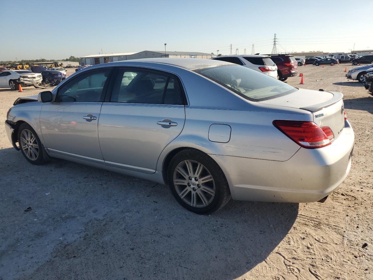 Photo 1 VIN: 4T1BK36B85U030601 - TOYOTA AVALON 