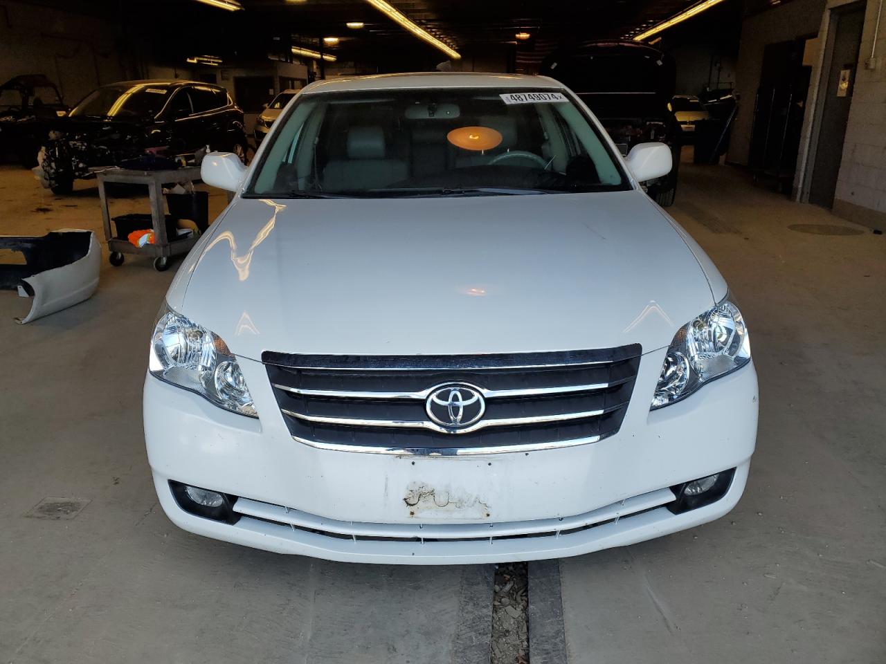 Photo 4 VIN: 4T1BK36B85U041680 - TOYOTA AVALON 