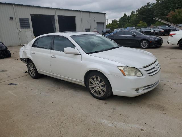 Photo 3 VIN: 4T1BK36B85U058897 - TOYOTA AVALON XL 