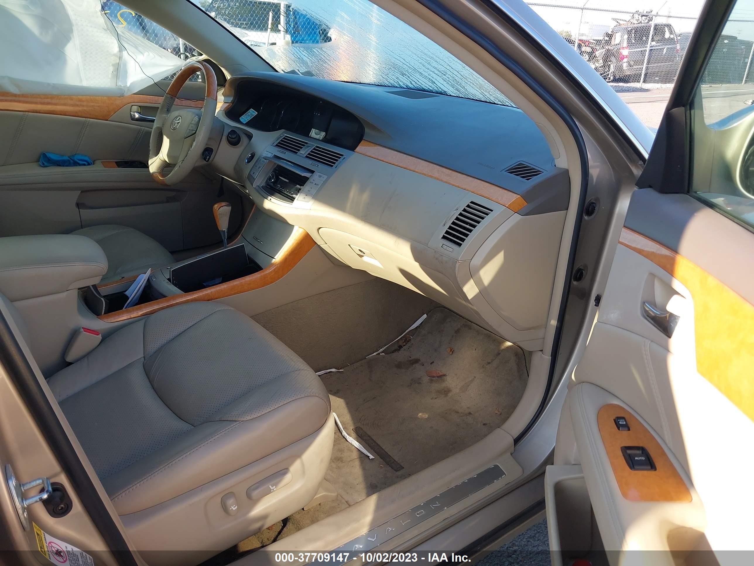 Photo 4 VIN: 4T1BK36B86U068587 - TOYOTA AVALON 