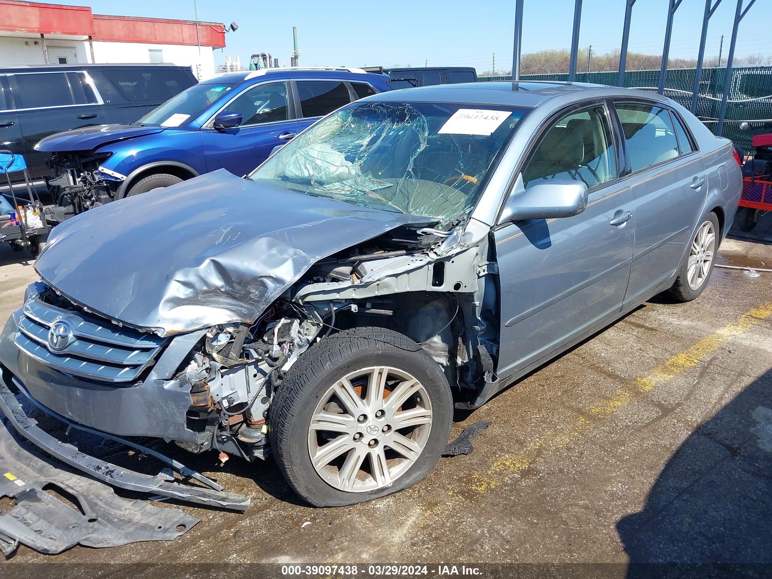 Photo 1 VIN: 4T1BK36B86U111504 - TOYOTA AVALON 