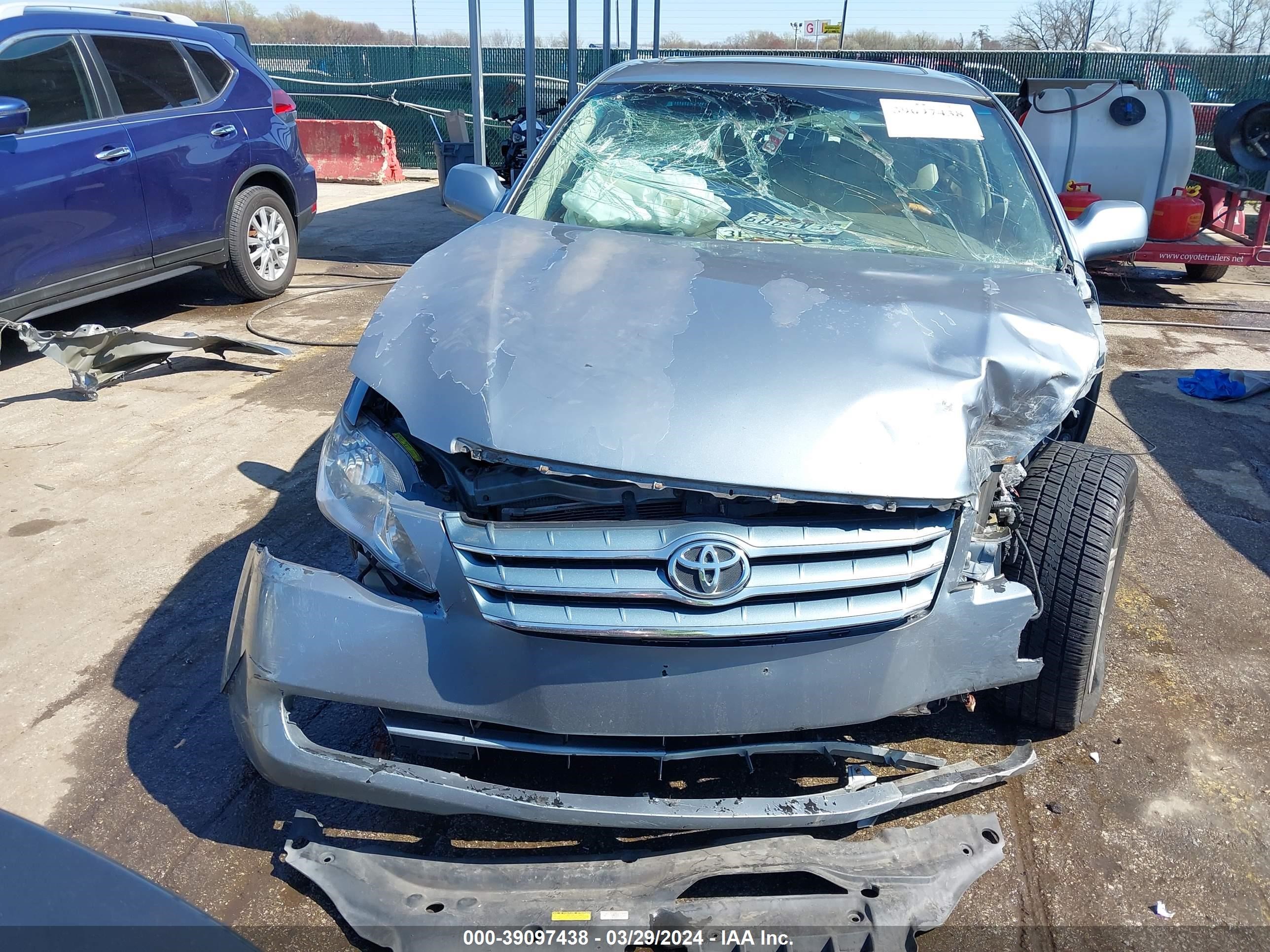 Photo 12 VIN: 4T1BK36B86U111504 - TOYOTA AVALON 