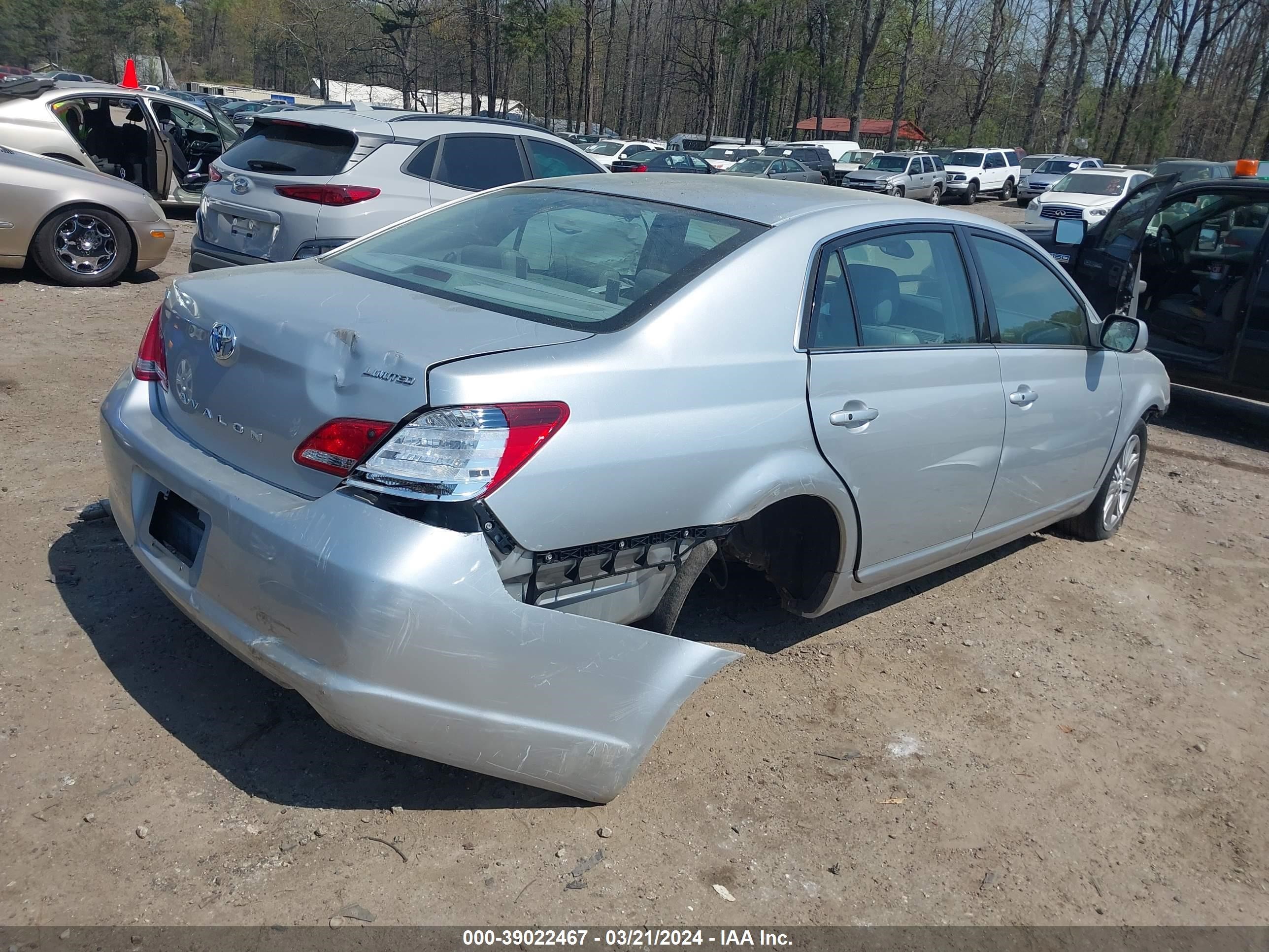 Photo 3 VIN: 4T1BK36B86U131641 - TOYOTA AVALON 