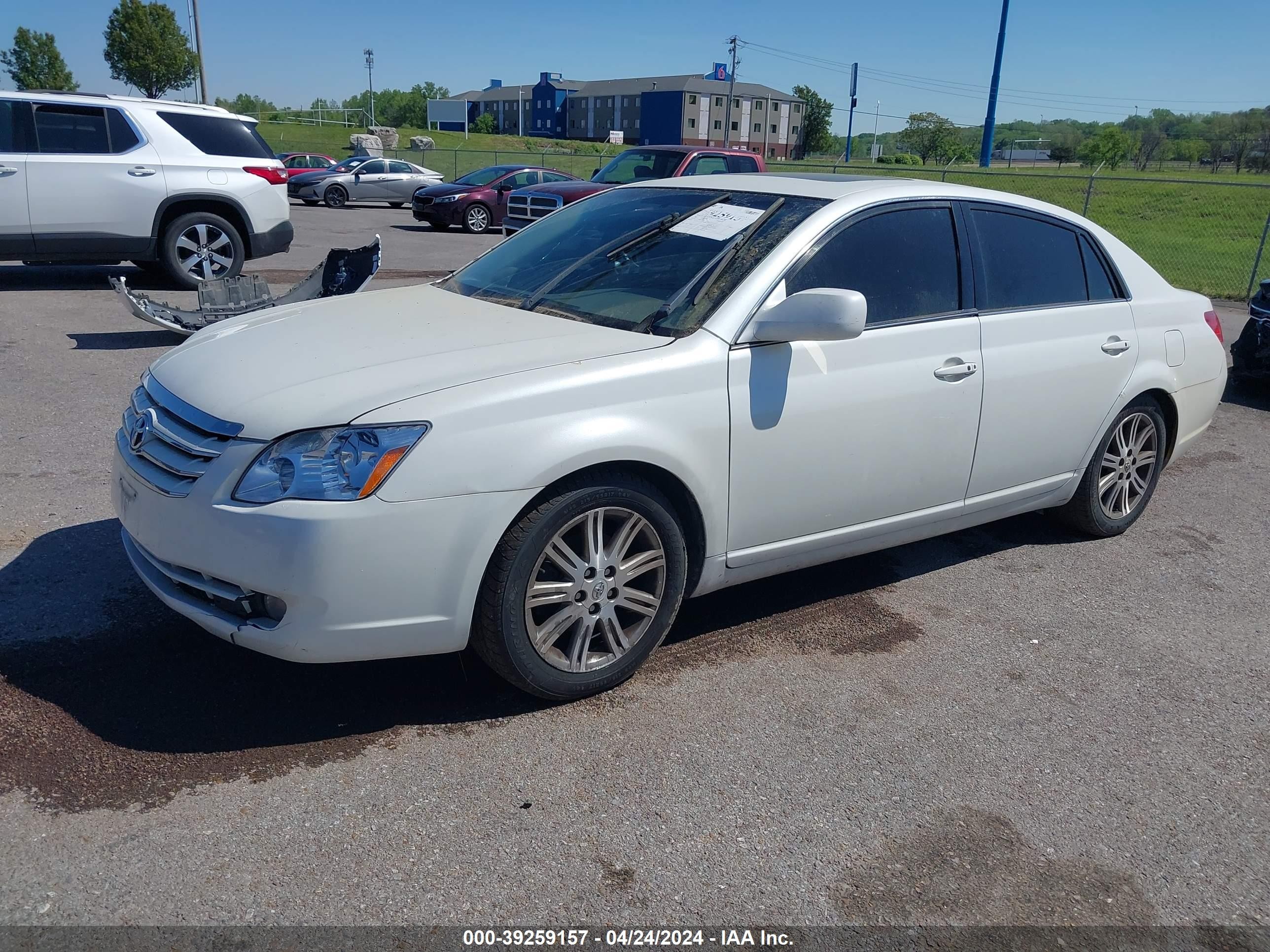 Photo 1 VIN: 4T1BK36B86U149606 - TOYOTA AVALON 