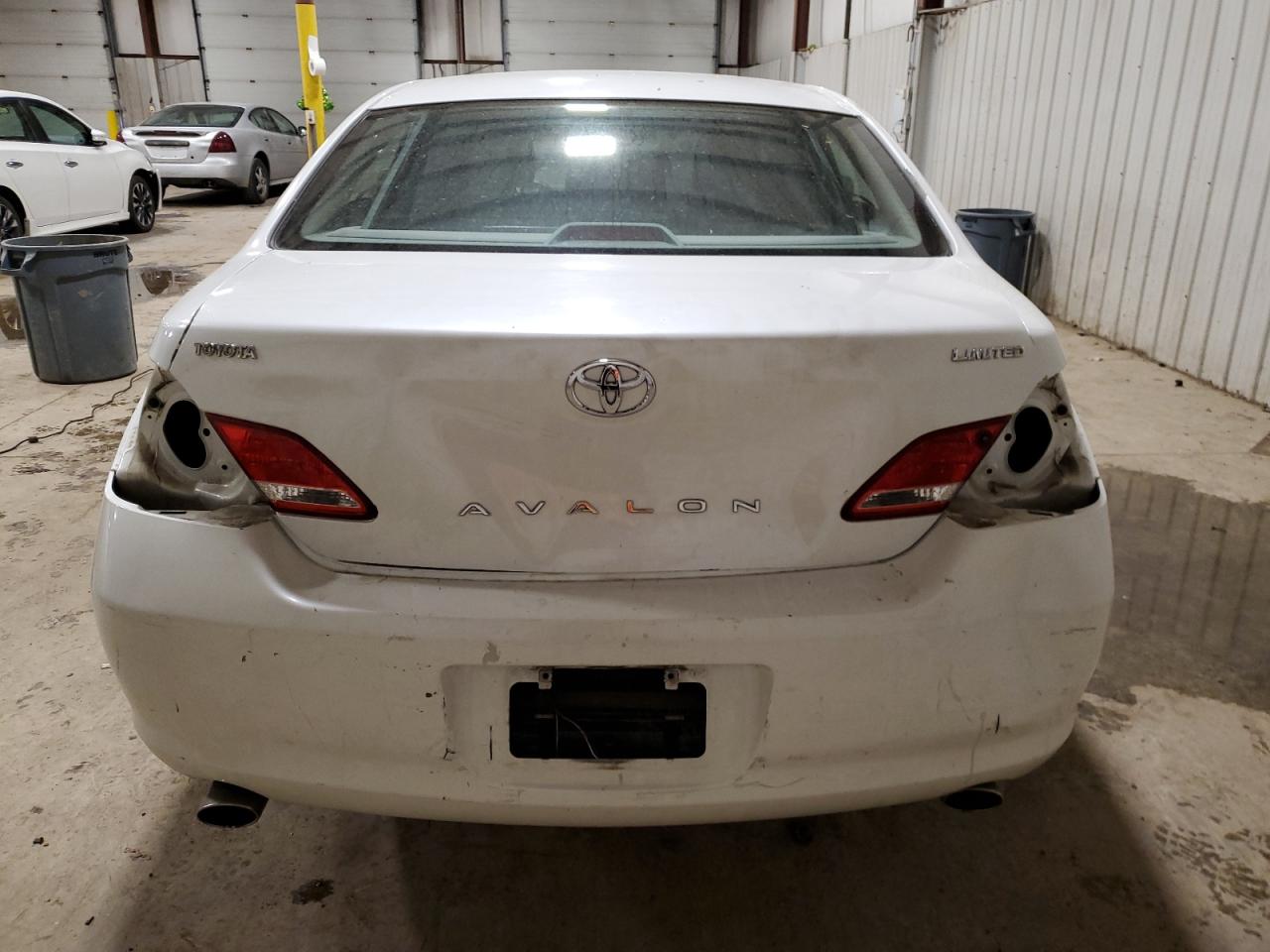 Photo 5 VIN: 4T1BK36B87U217291 - TOYOTA AVALON 