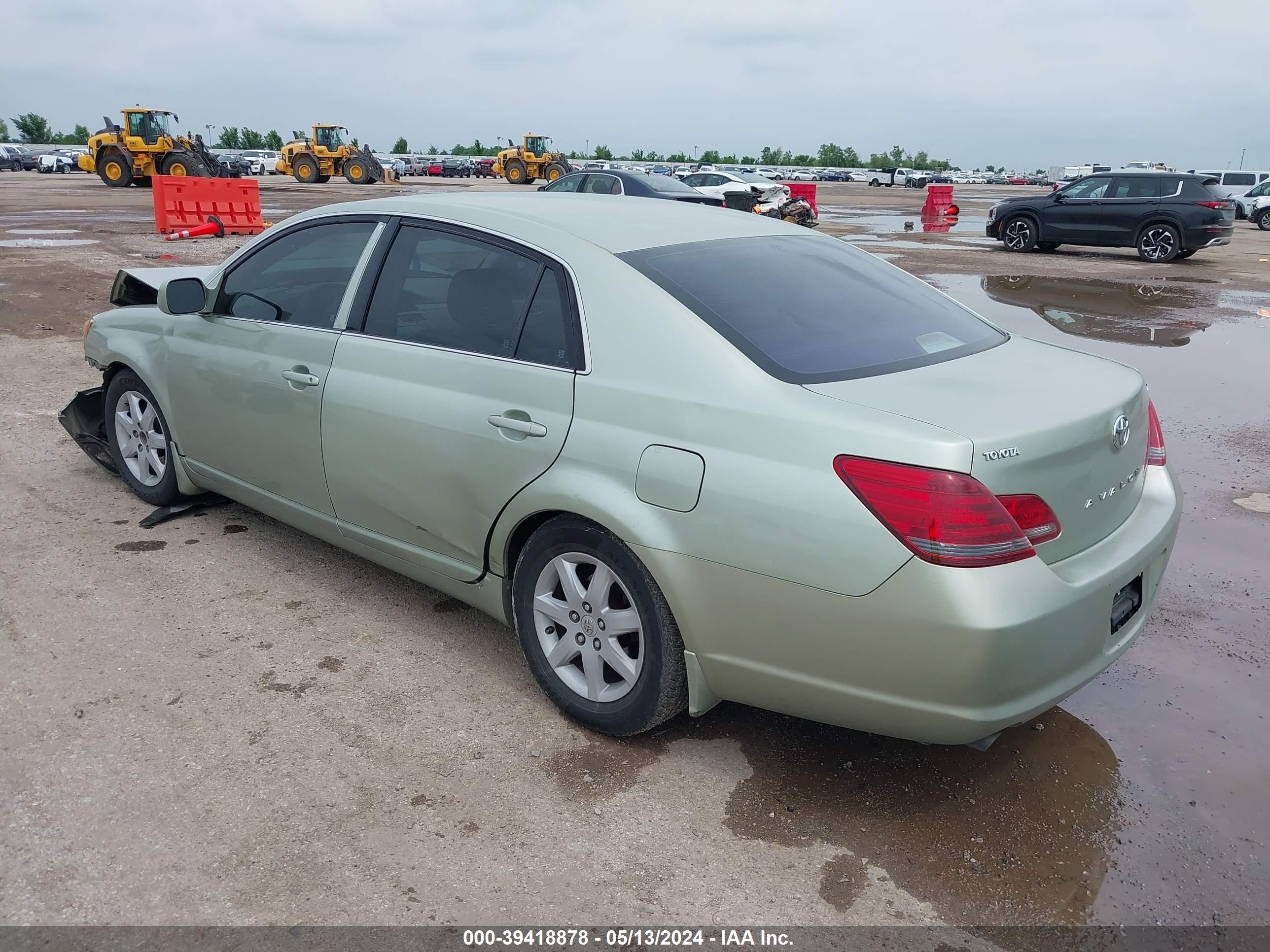 Photo 2 VIN: 4T1BK36B88U260384 - TOYOTA AVALON 