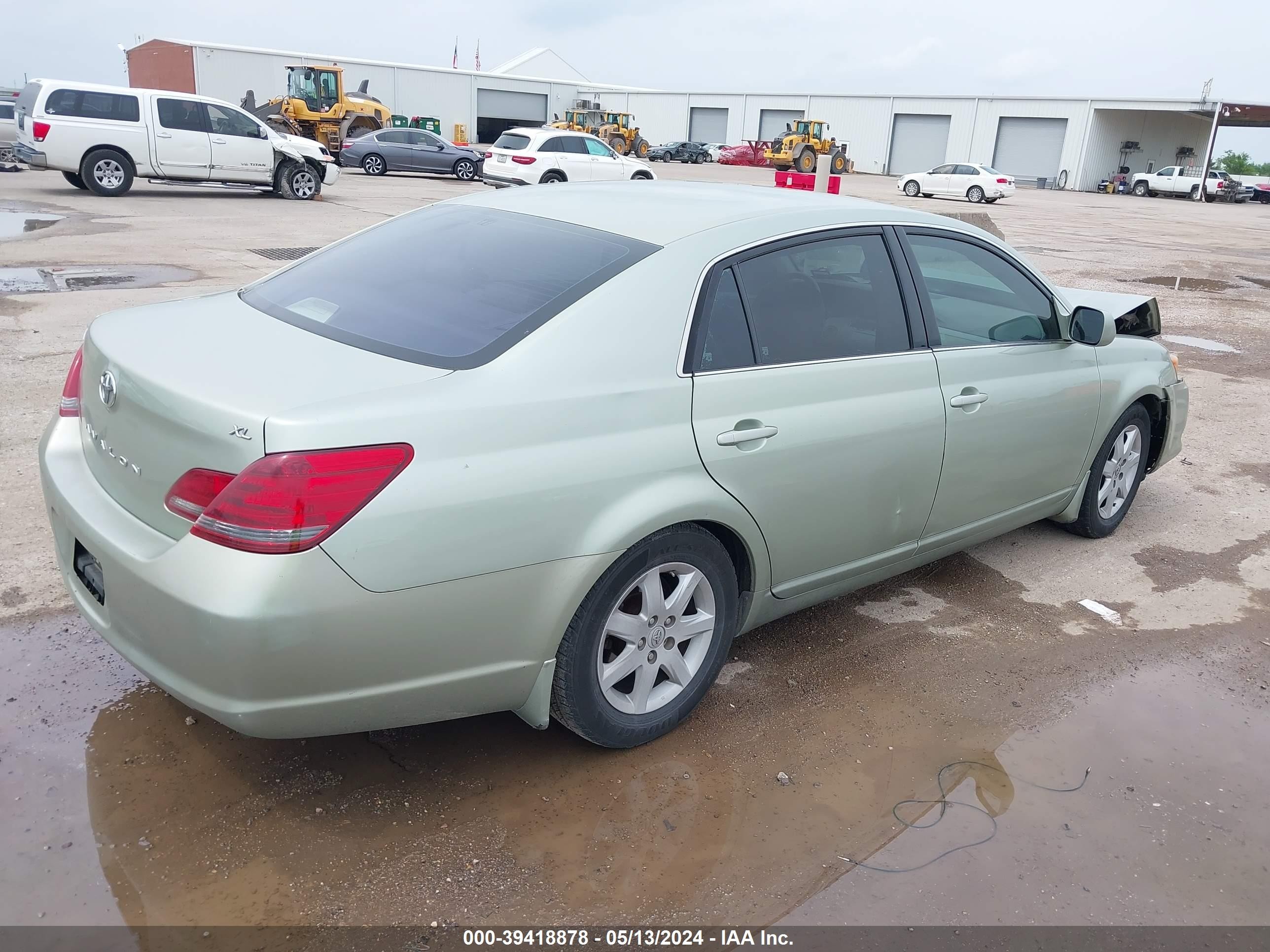 Photo 3 VIN: 4T1BK36B88U260384 - TOYOTA AVALON 