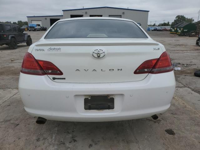 Photo 5 VIN: 4T1BK36B88U275970 - TOYOTA AVALON XL 