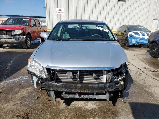 Photo 4 VIN: 4T1BK36B88U323922 - TOYOTA AVALON XL 