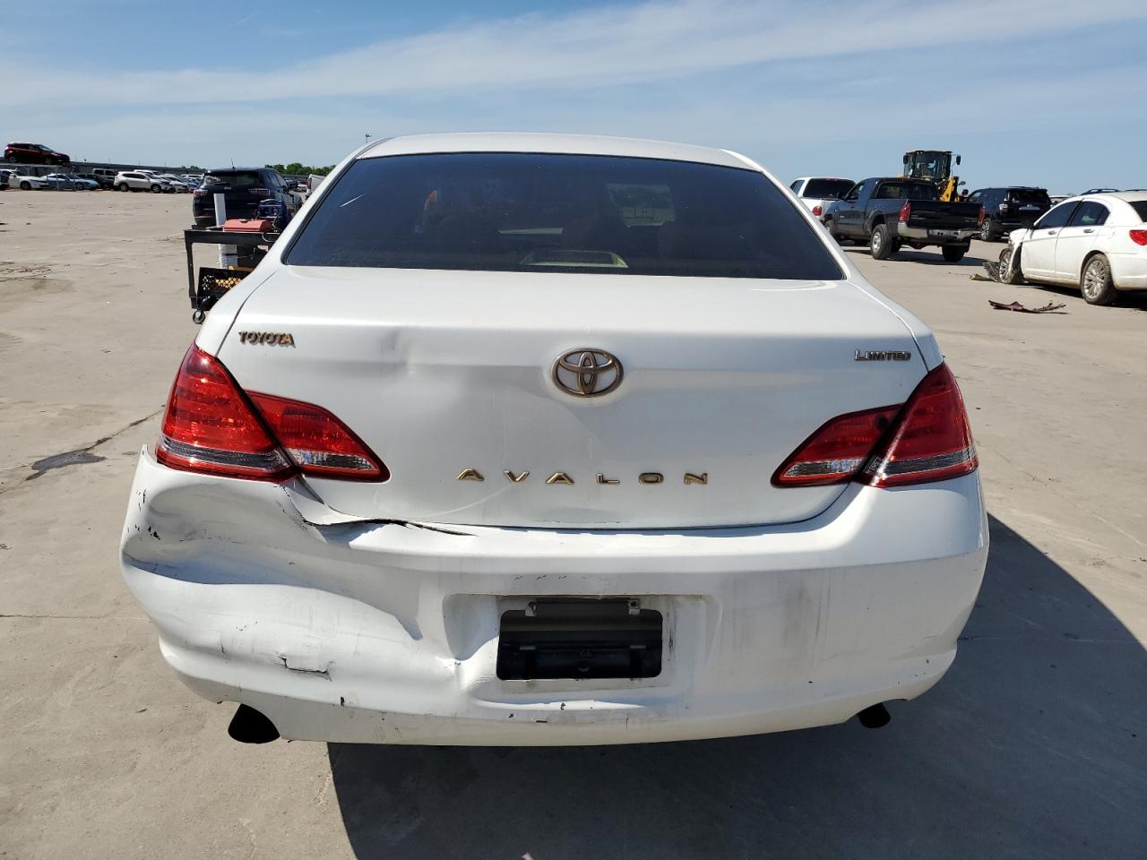 Photo 5 VIN: 4T1BK36B95U027626 - TOYOTA AVALON 