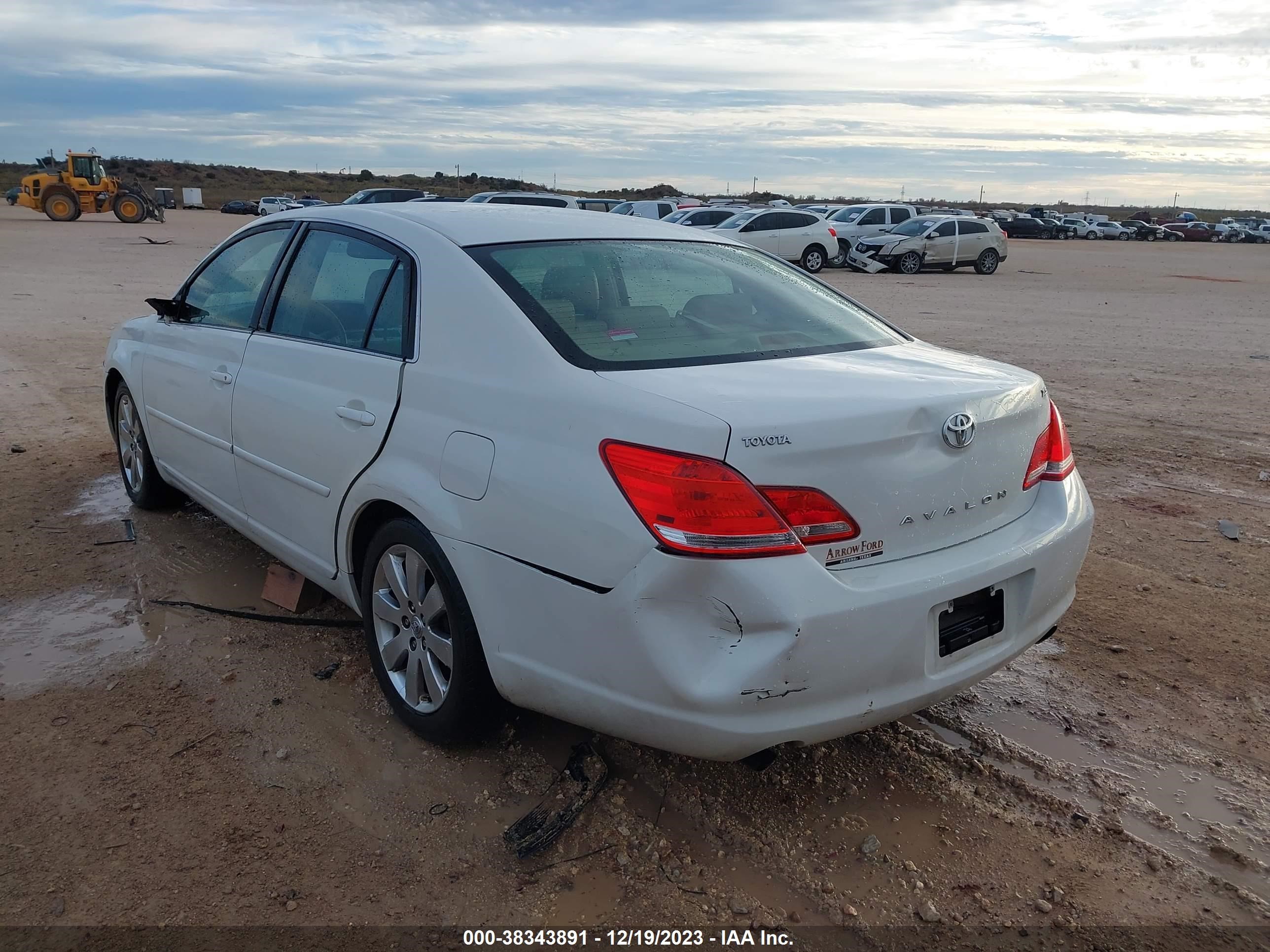 Photo 2 VIN: 4T1BK36B95U036522 - TOYOTA AVALON 