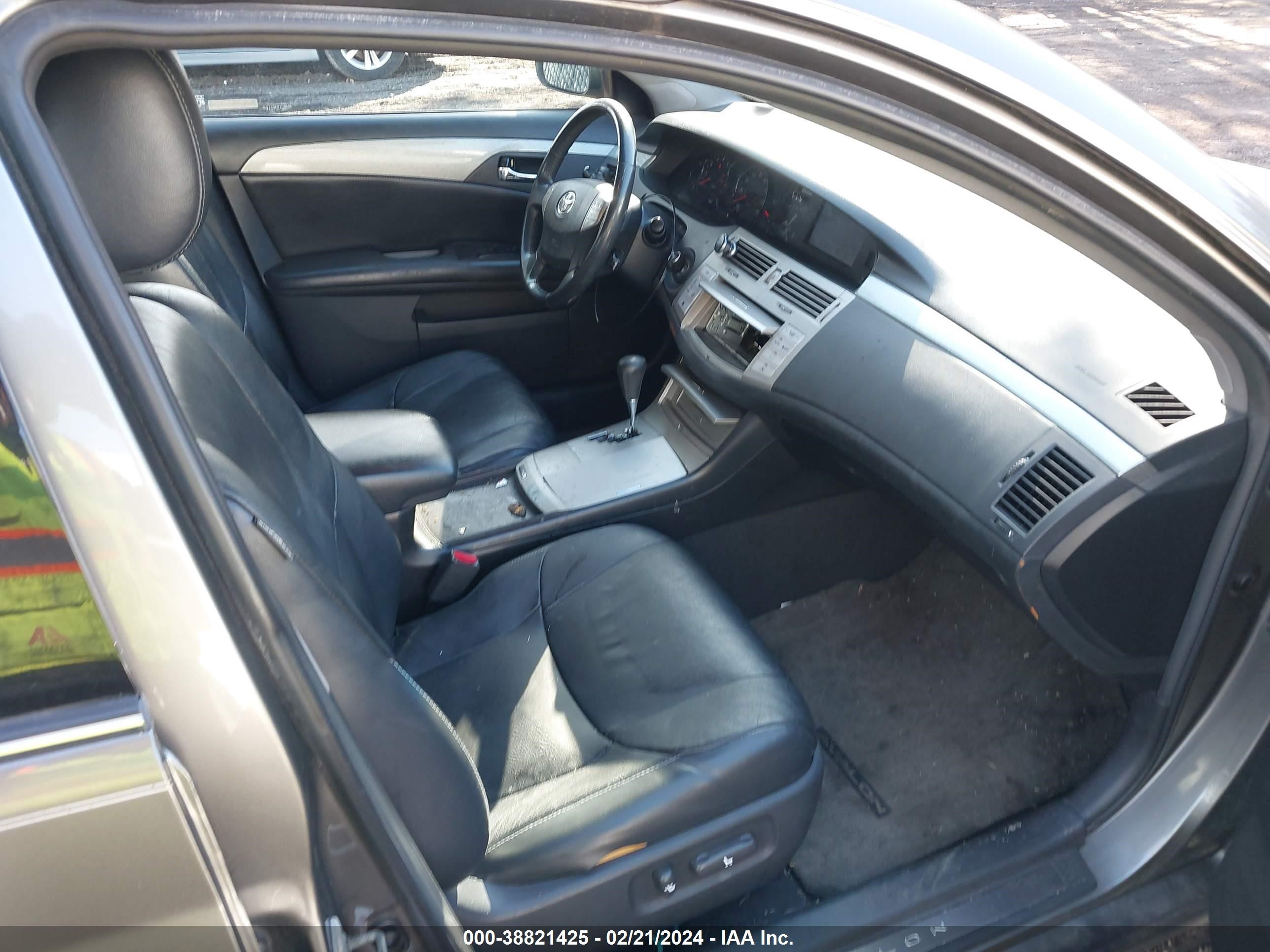 Photo 4 VIN: 4T1BK36B95U044300 - TOYOTA AVALON 