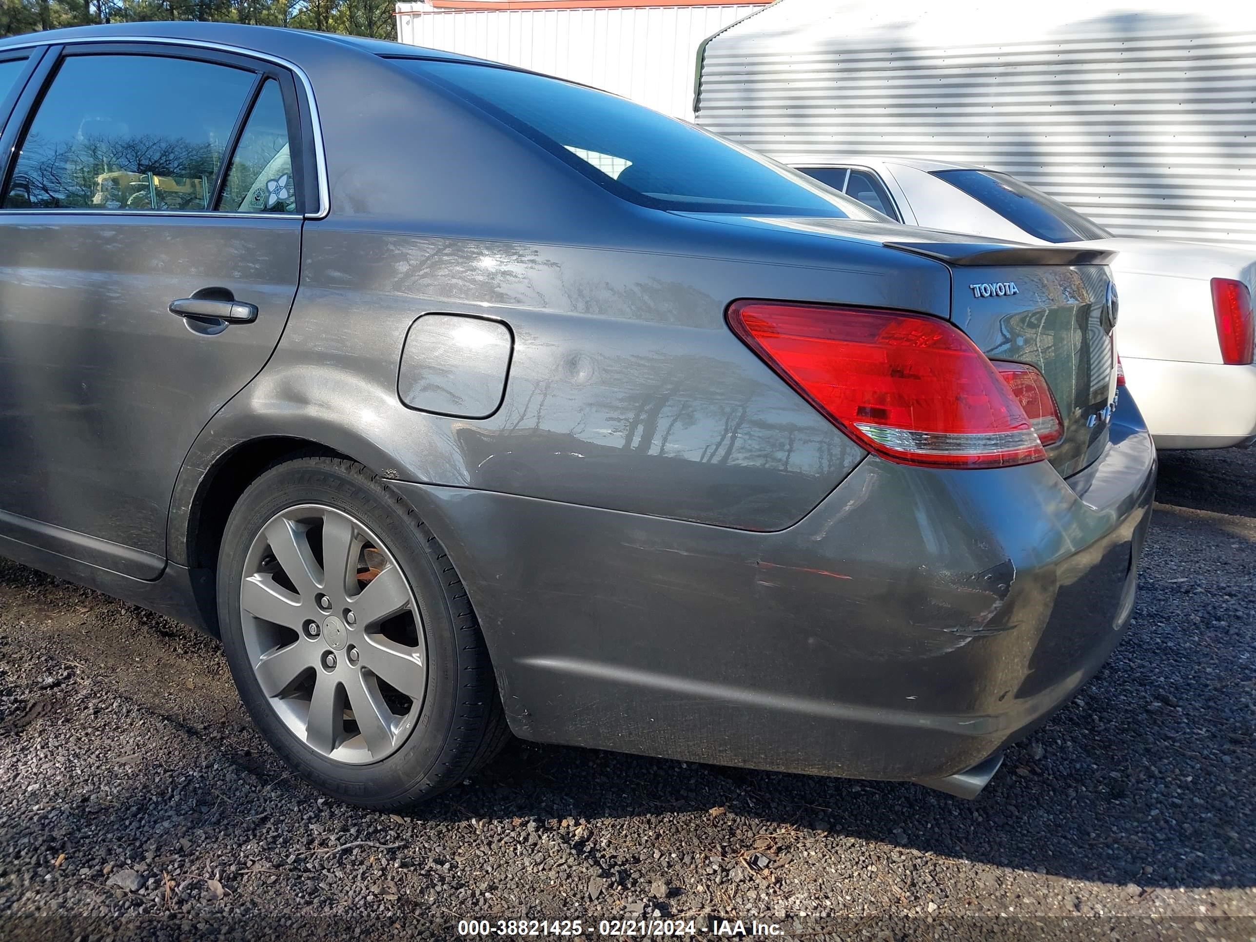 Photo 5 VIN: 4T1BK36B95U044300 - TOYOTA AVALON 