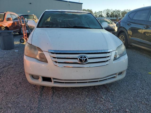 Photo 4 VIN: 4T1BK36B95U046144 - TOYOTA AVALON XL 