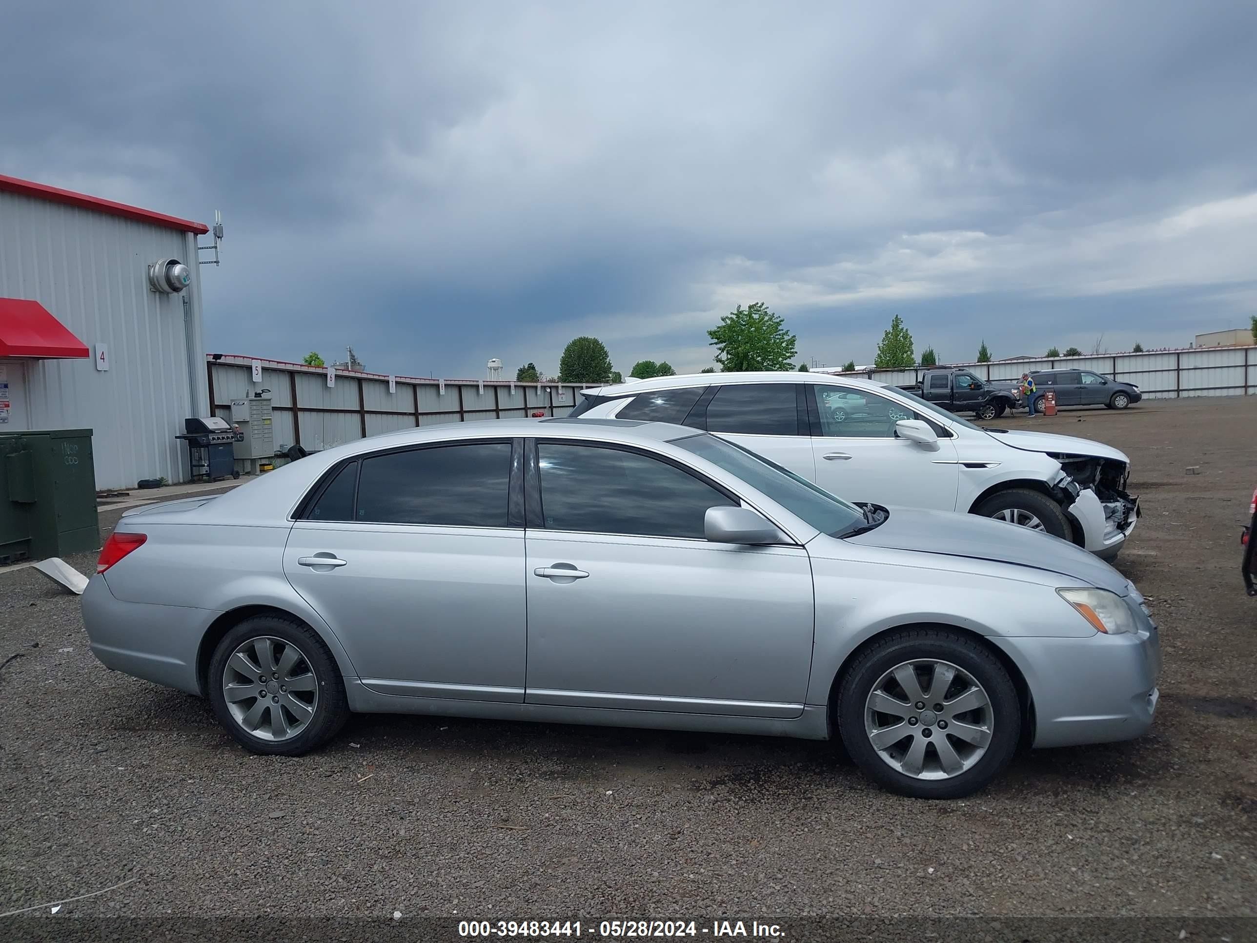 Photo 12 VIN: 4T1BK36B96U108014 - TOYOTA AVALON 