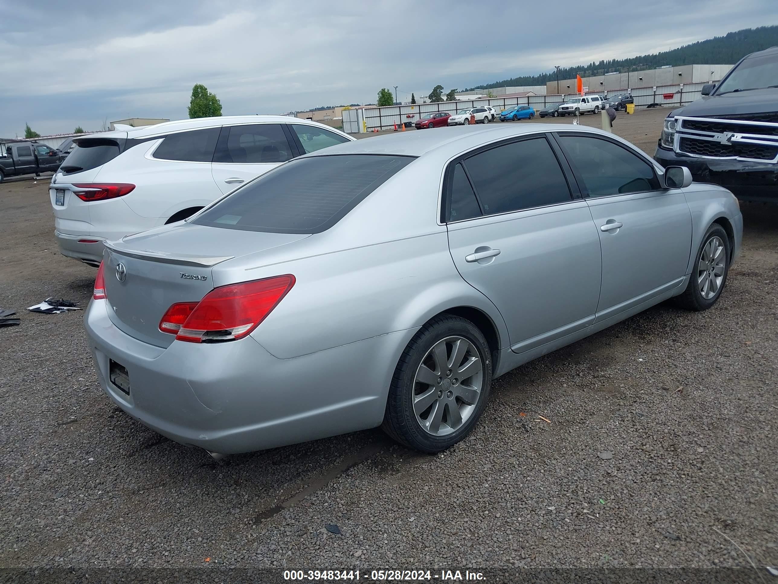 Photo 3 VIN: 4T1BK36B96U108014 - TOYOTA AVALON 