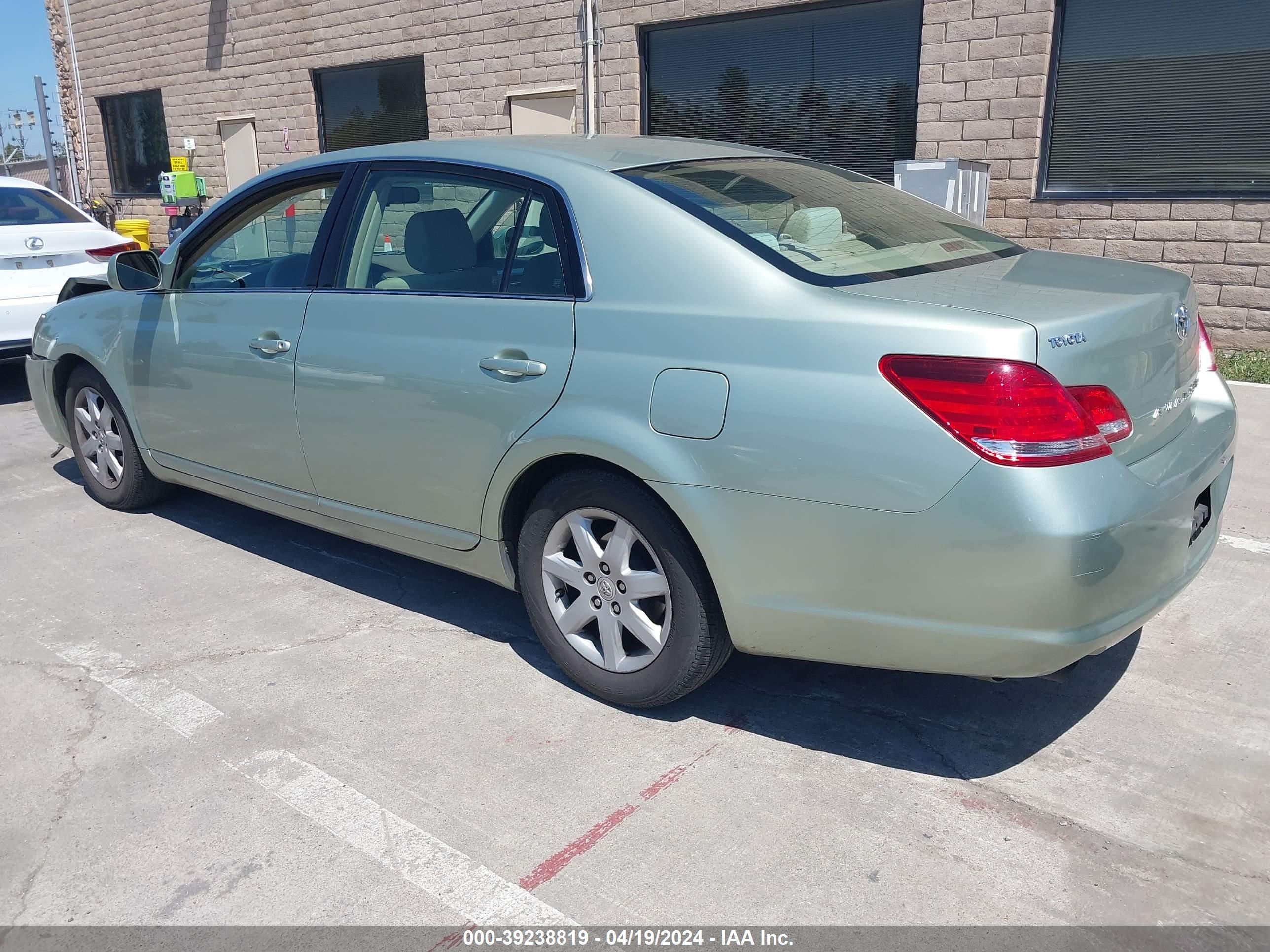 Photo 2 VIN: 4T1BK36B97U179697 - TOYOTA AVALON 