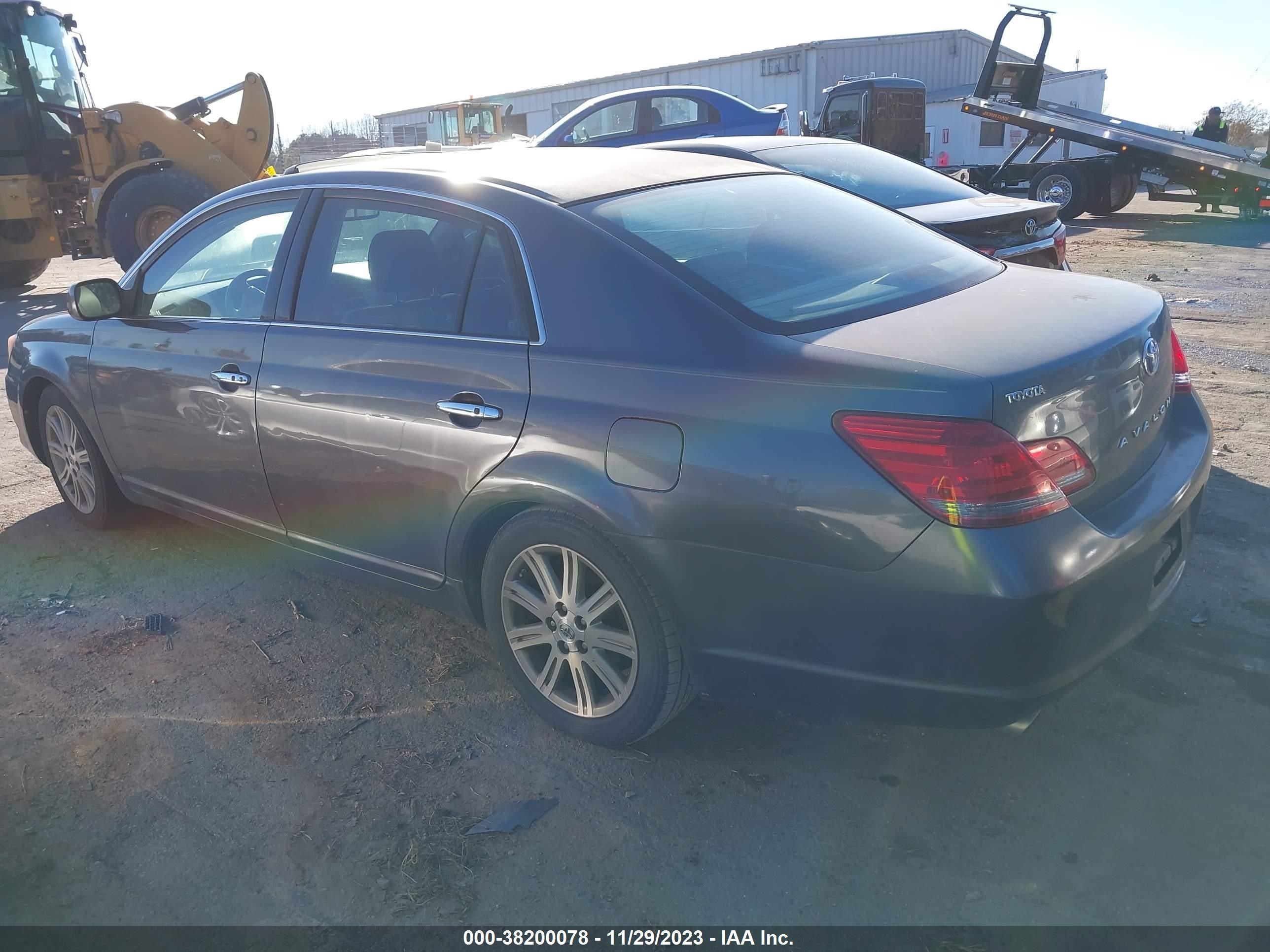 Photo 2 VIN: 4T1BK36B98U264850 - TOYOTA AVALON 