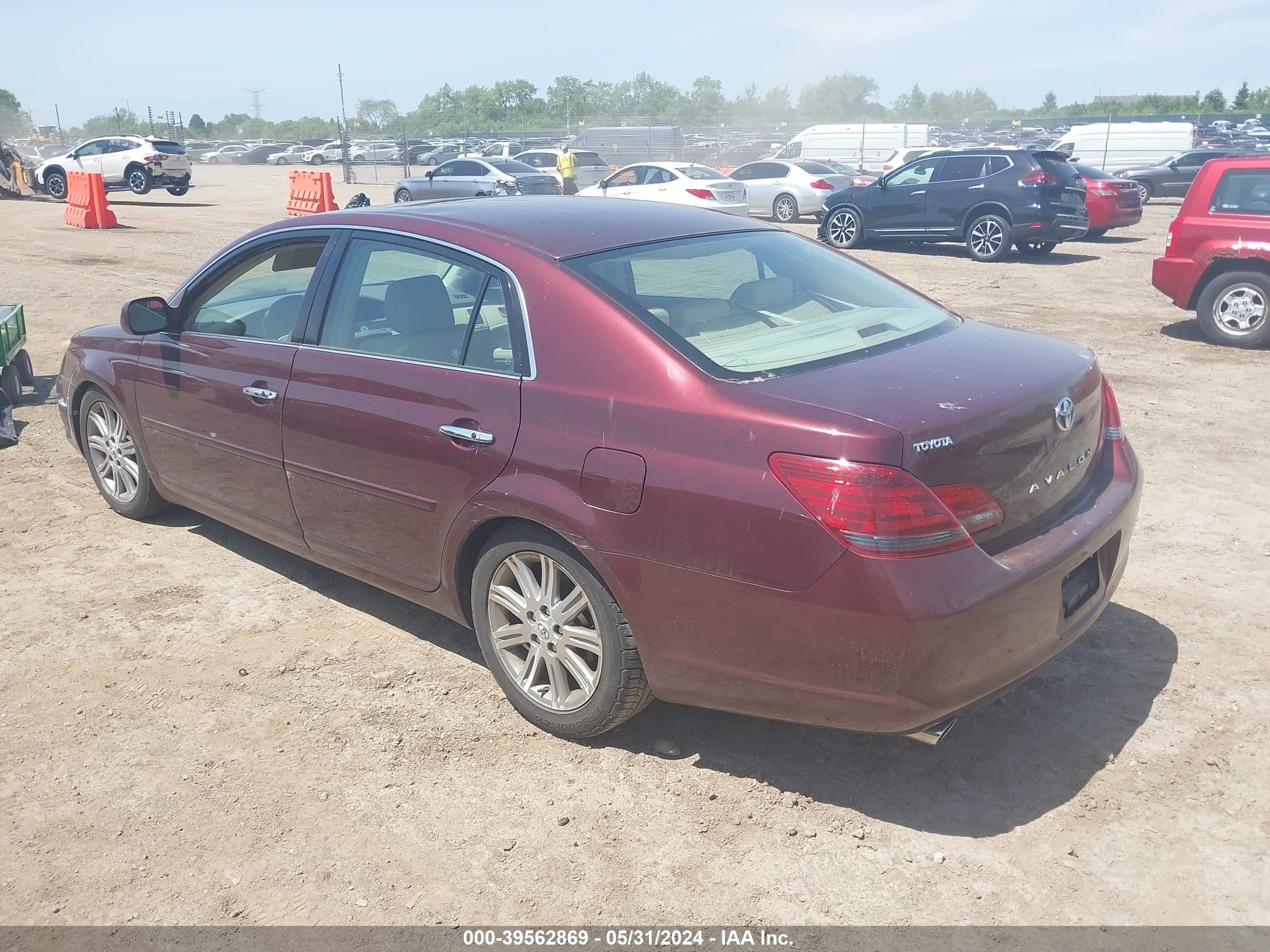 Photo 2 VIN: 4T1BK36B98U317529 - TOYOTA AVALON 