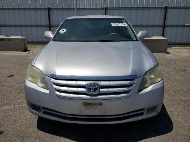 Photo 4 VIN: 4T1BK36BX5U003027 - TOYOTA AVALON 