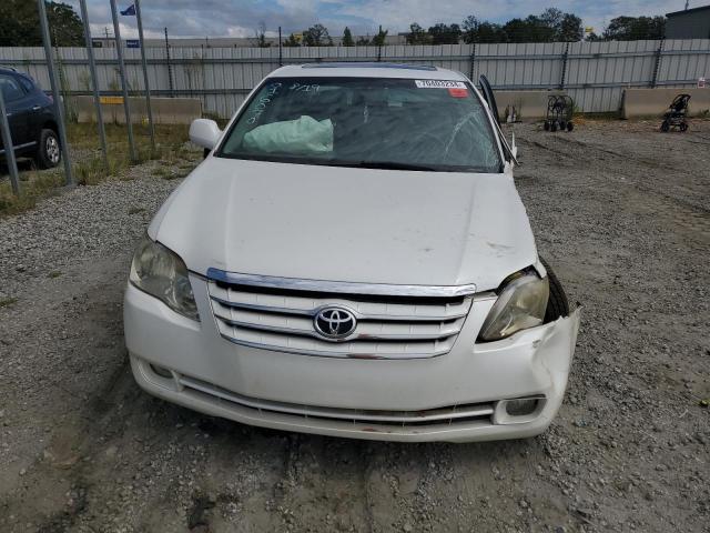 Photo 4 VIN: 4T1BK36BX5U016070 - TOYOTA AVALON XL 