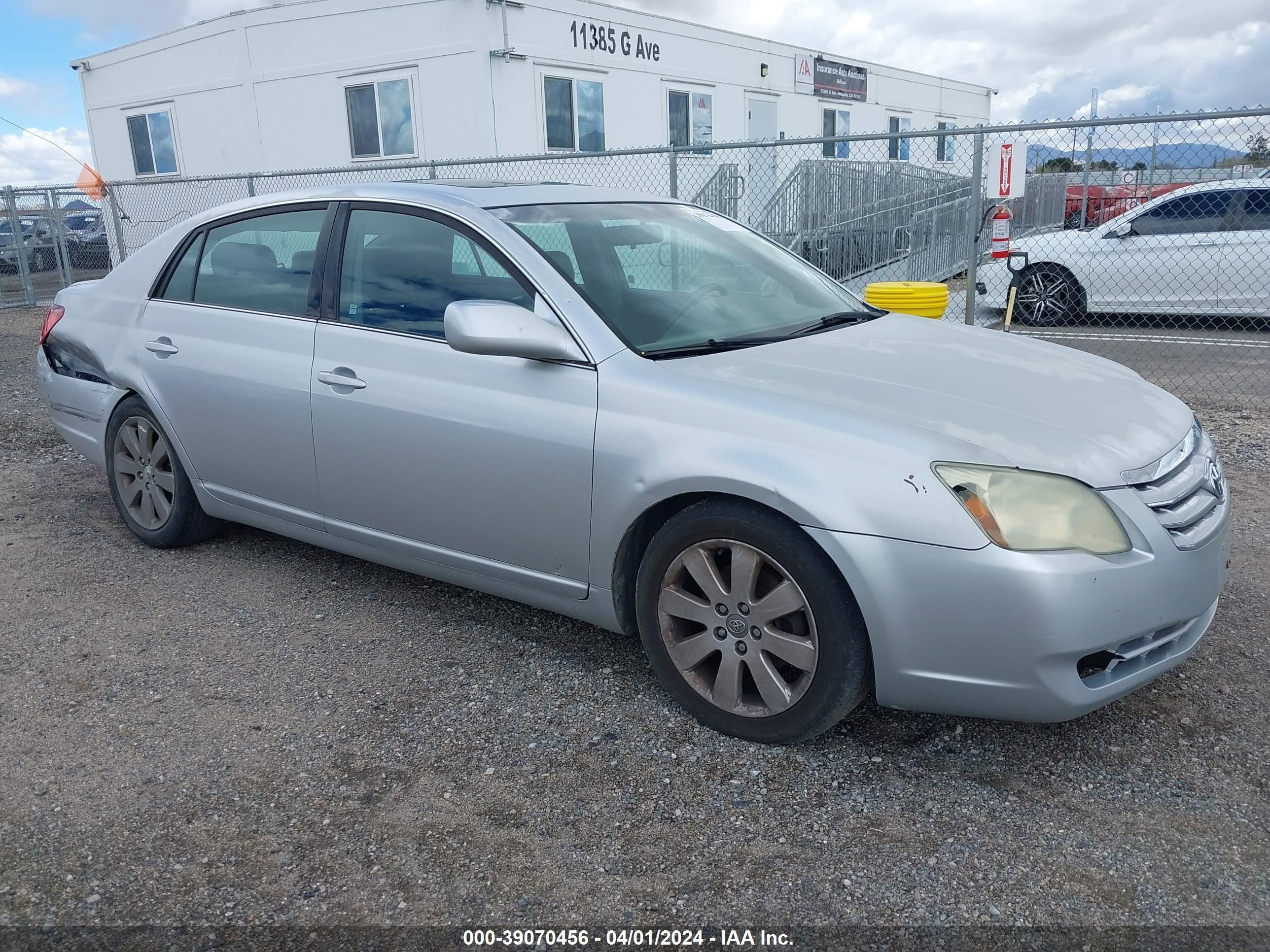 Photo 0 VIN: 4T1BK36BX5U061039 - TOYOTA AVALON XL 