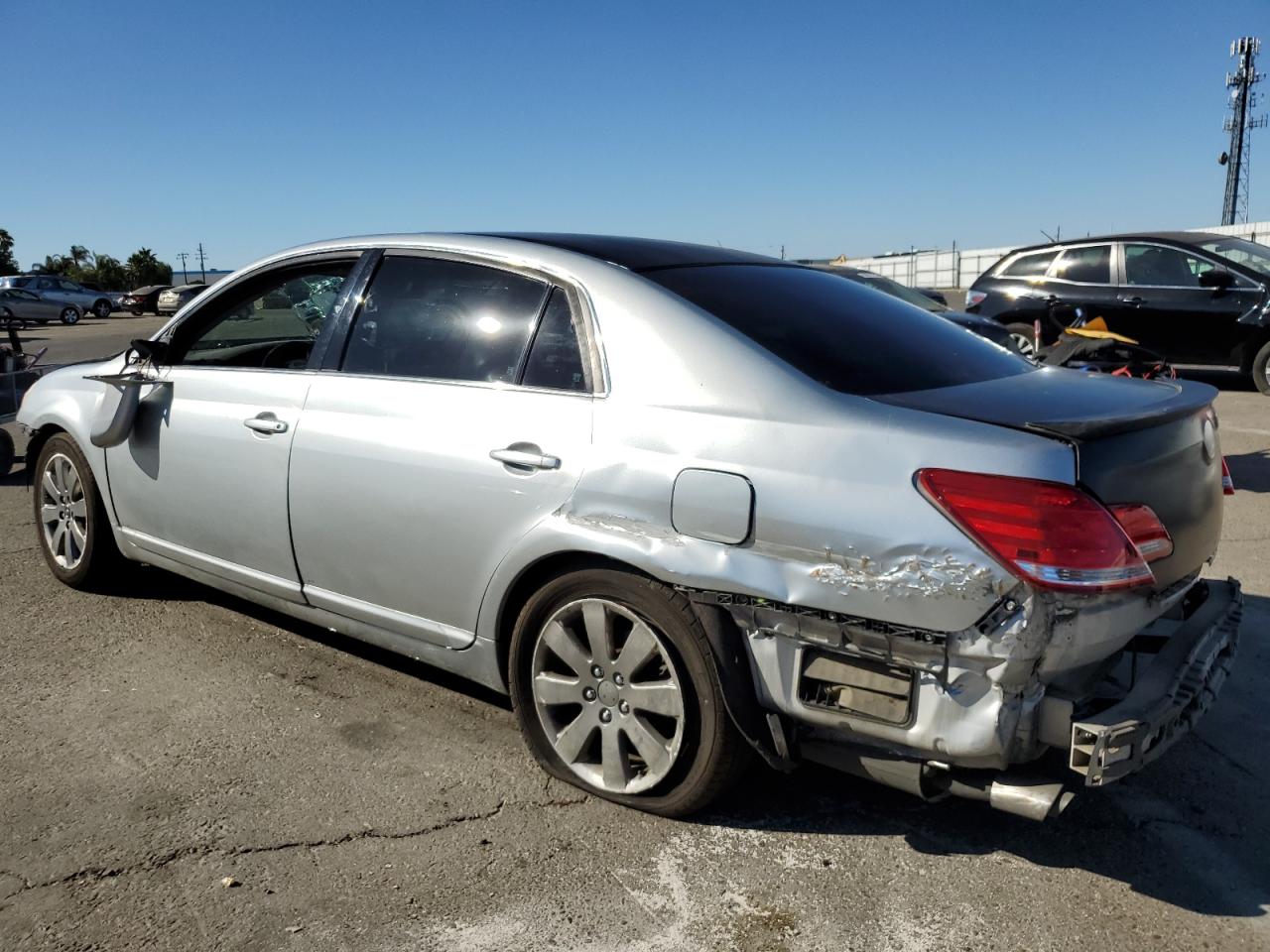 Photo 1 VIN: 4T1BK36BX6U082281 - TOYOTA AVALON 