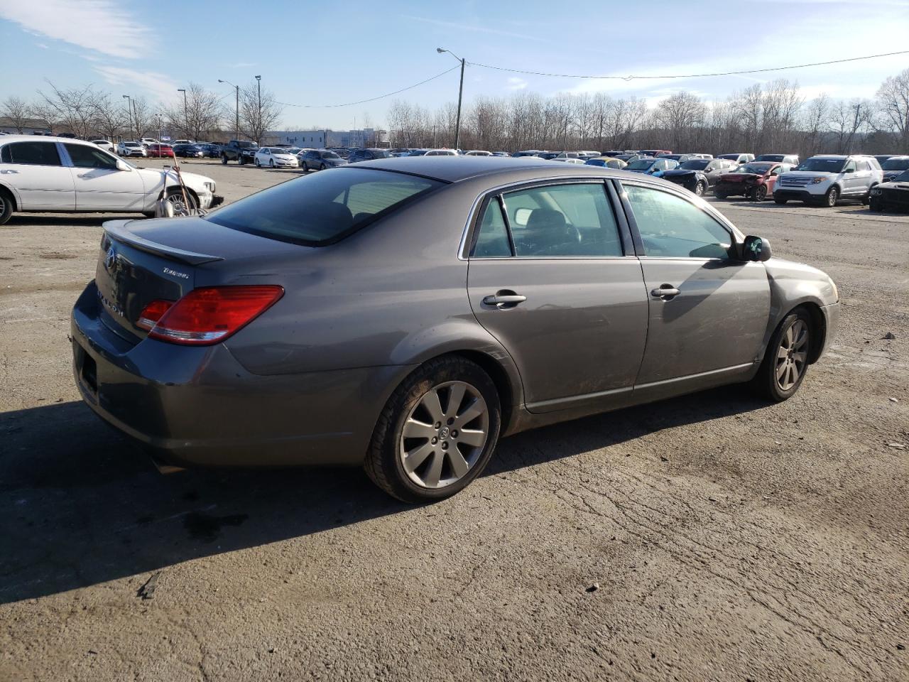 Photo 2 VIN: 4T1BK36BX6U082393 - TOYOTA AVALON 