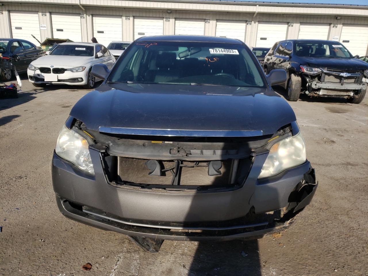 Photo 4 VIN: 4T1BK36BX6U082393 - TOYOTA AVALON 