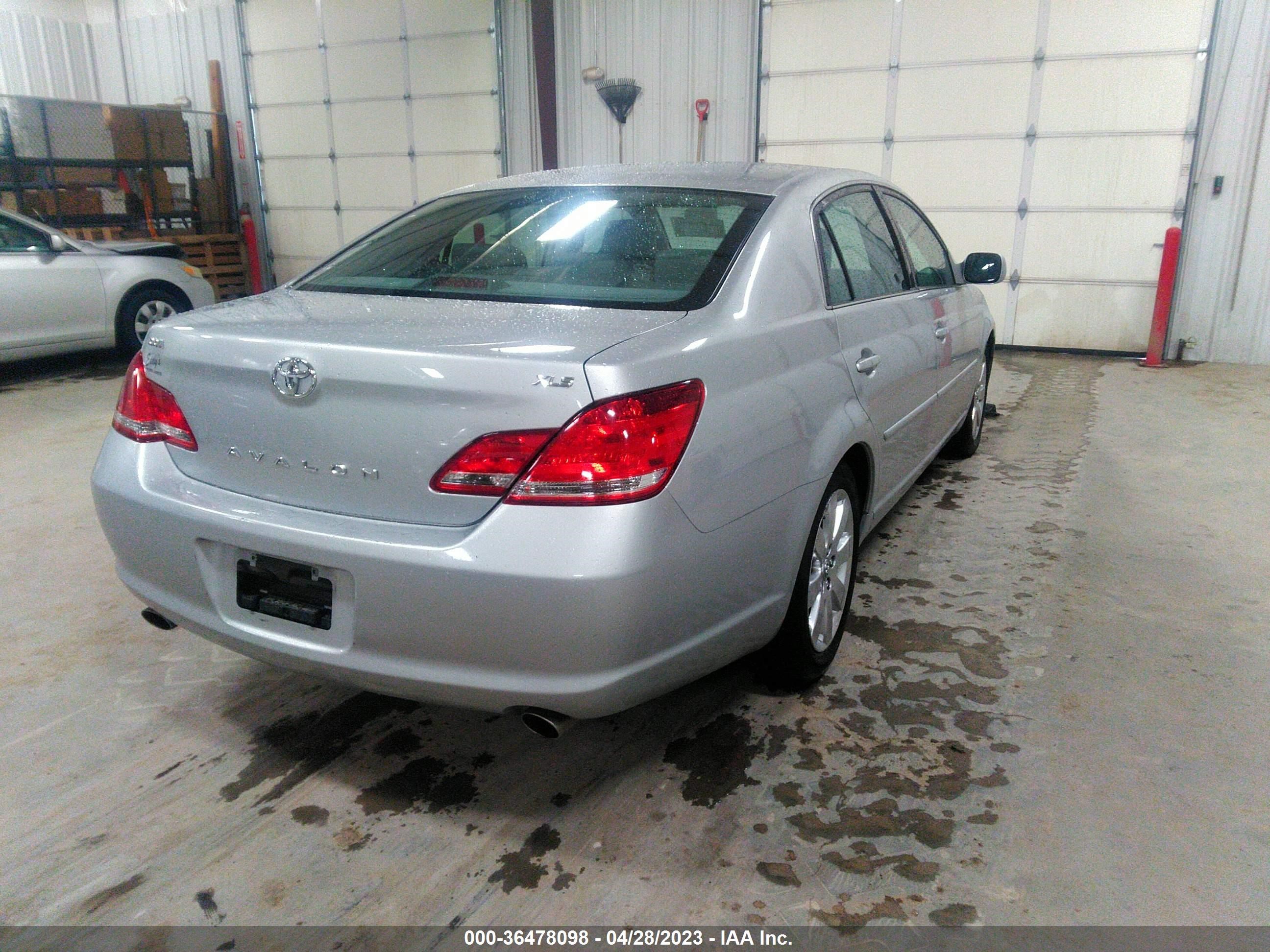 Photo 3 VIN: 4T1BK36BX6U154158 - TOYOTA AVALON 