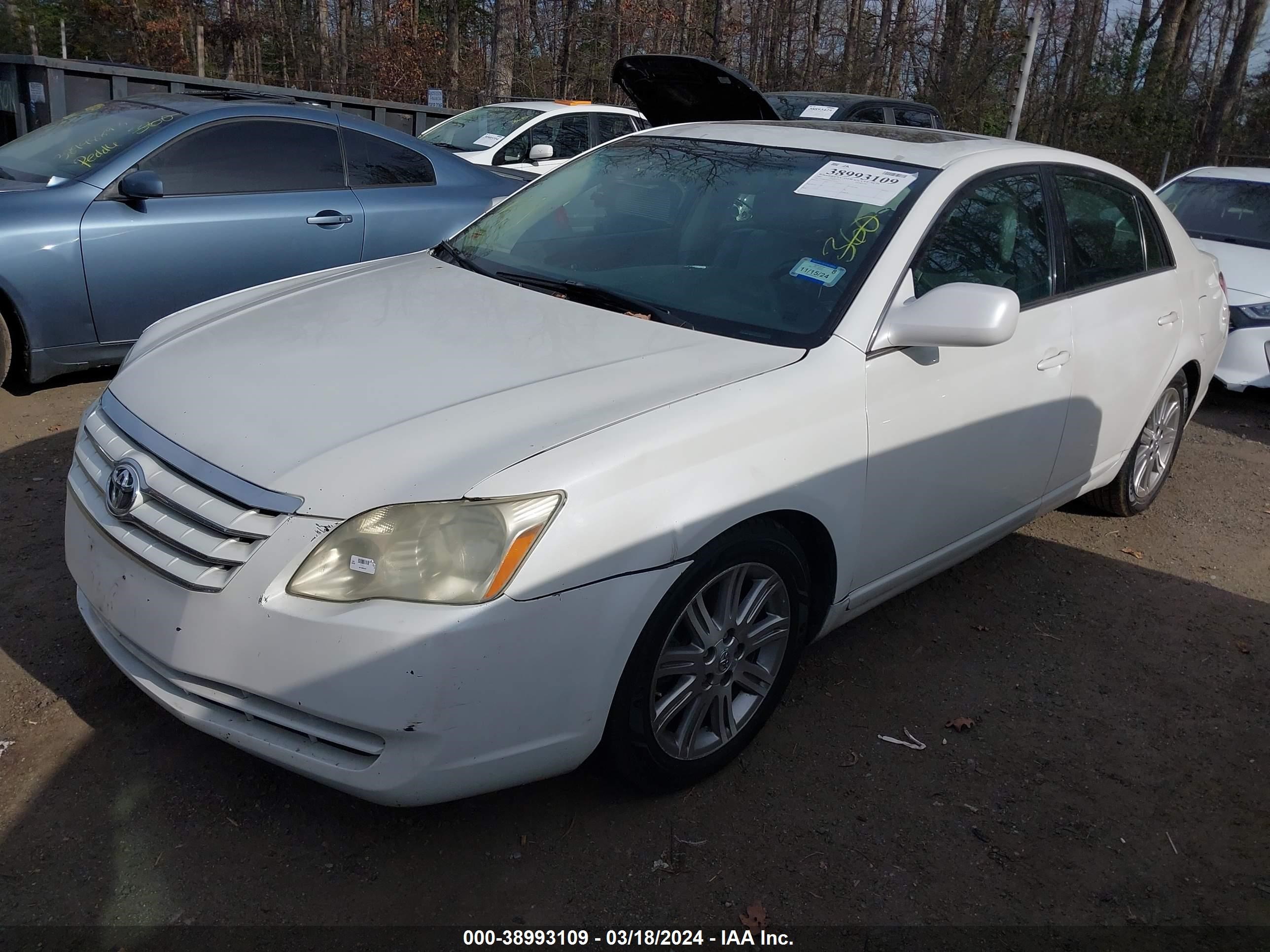 Photo 1 VIN: 4T1BK36BX7U210195 - TOYOTA AVALON 