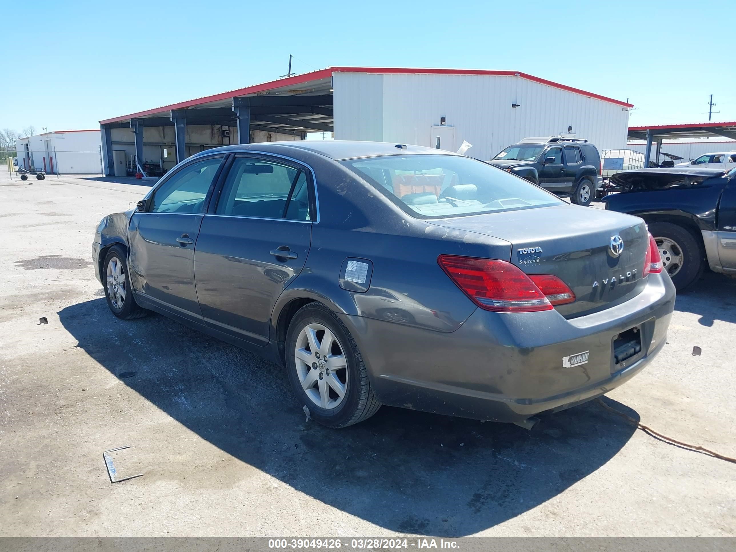 Photo 2 VIN: 4T1BK36BX9U329688 - TOYOTA AVALON 