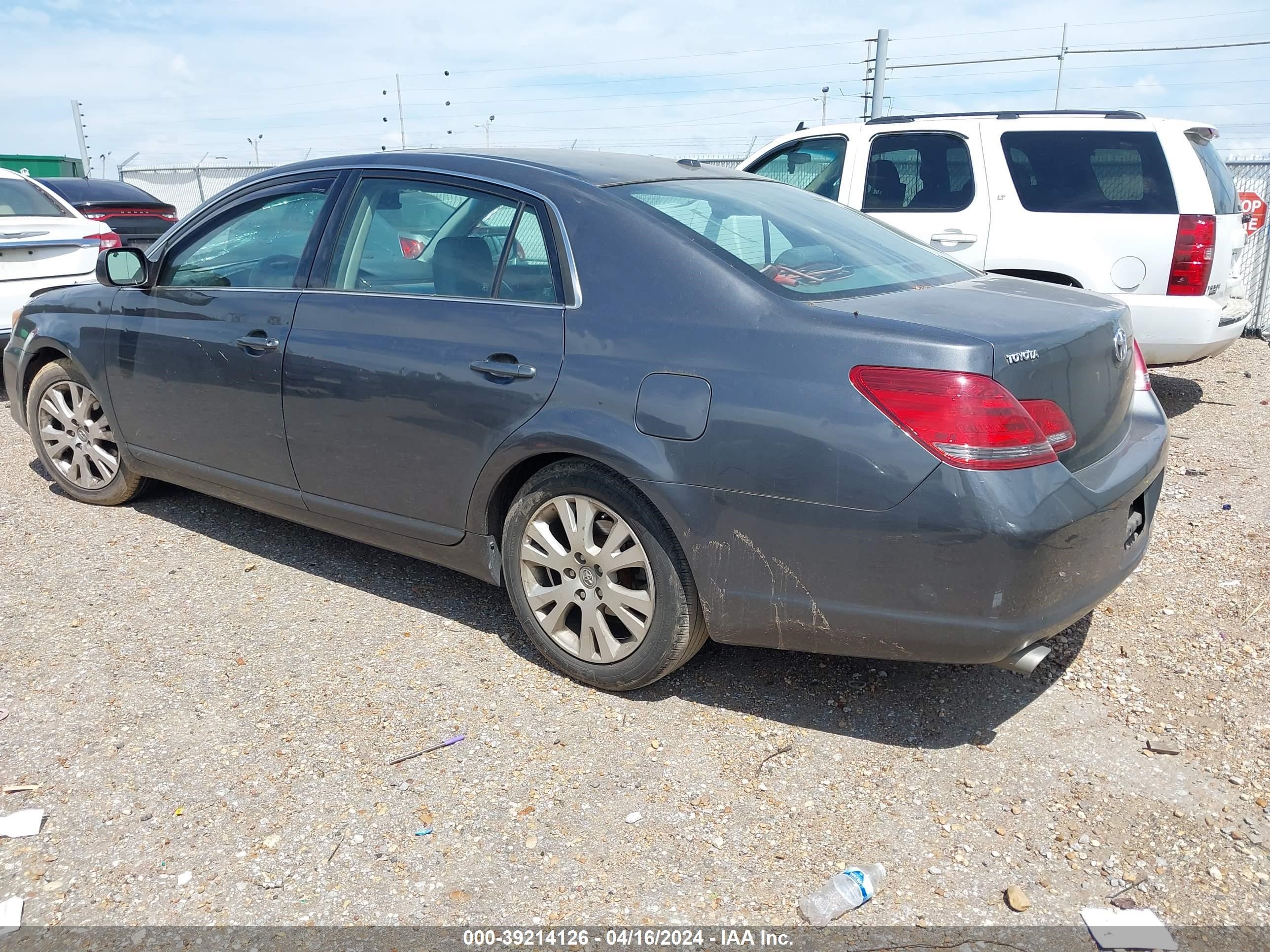 Photo 2 VIN: 4T1BK36BX9U332218 - TOYOTA AVALON 