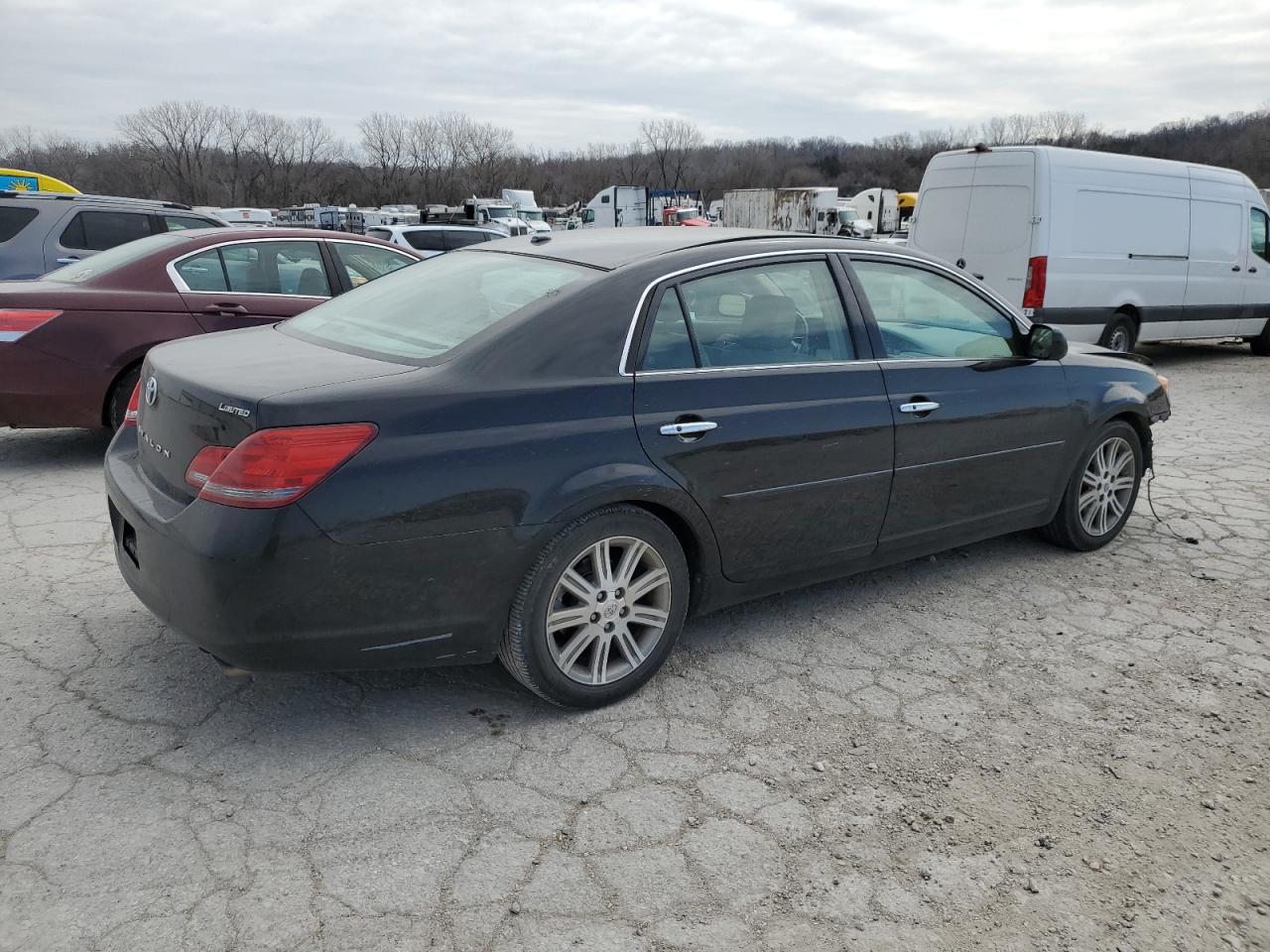 Photo 2 VIN: 4T1BK36BX9U337371 - TOYOTA AVALON 