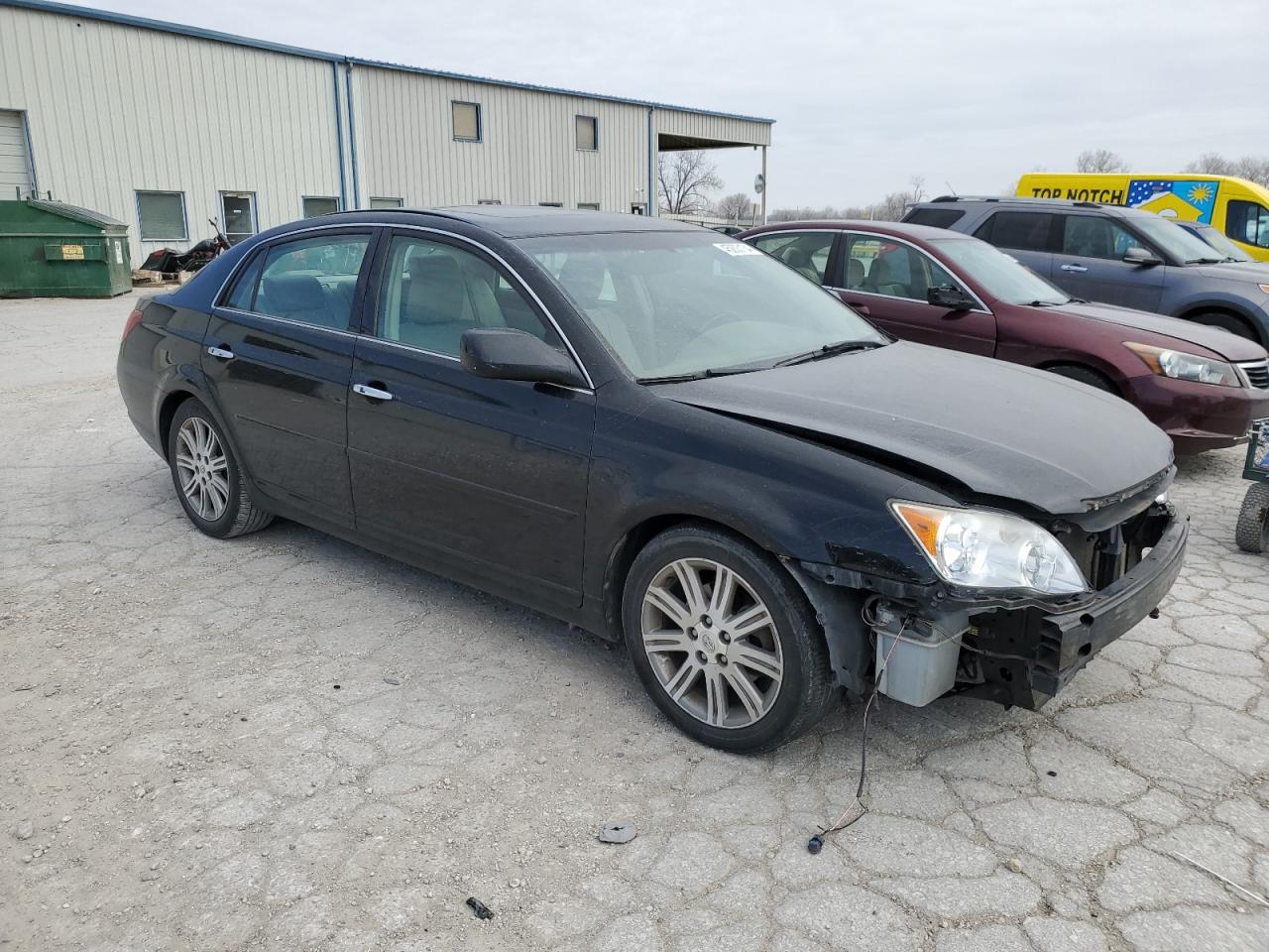 Photo 3 VIN: 4T1BK36BX9U337371 - TOYOTA AVALON 