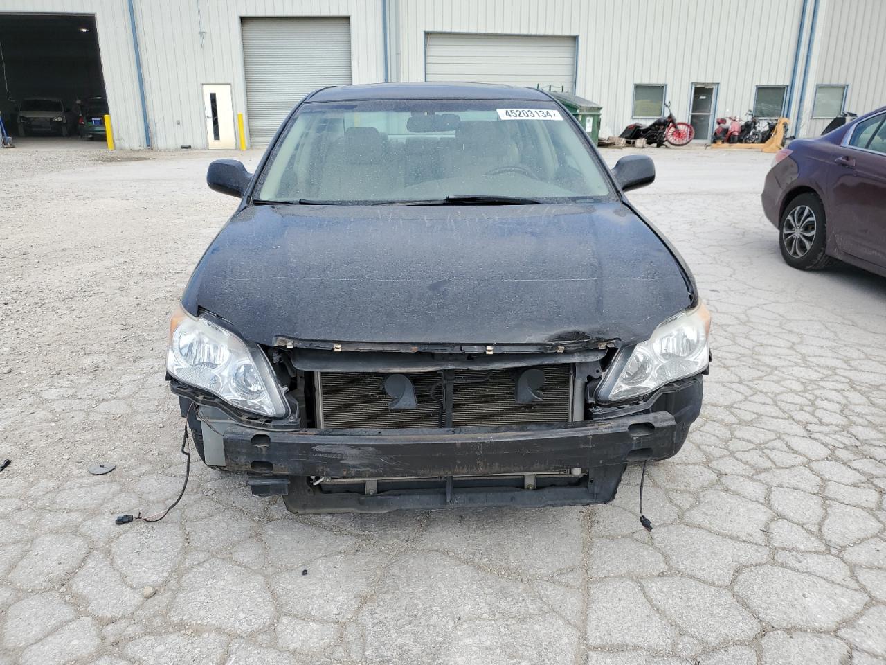 Photo 4 VIN: 4T1BK36BX9U337371 - TOYOTA AVALON 