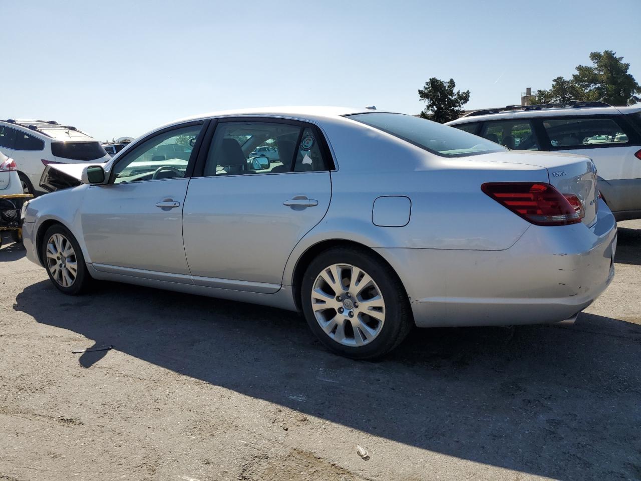 Photo 1 VIN: 4T1BK3DB0AU352565 - TOYOTA AVALON 