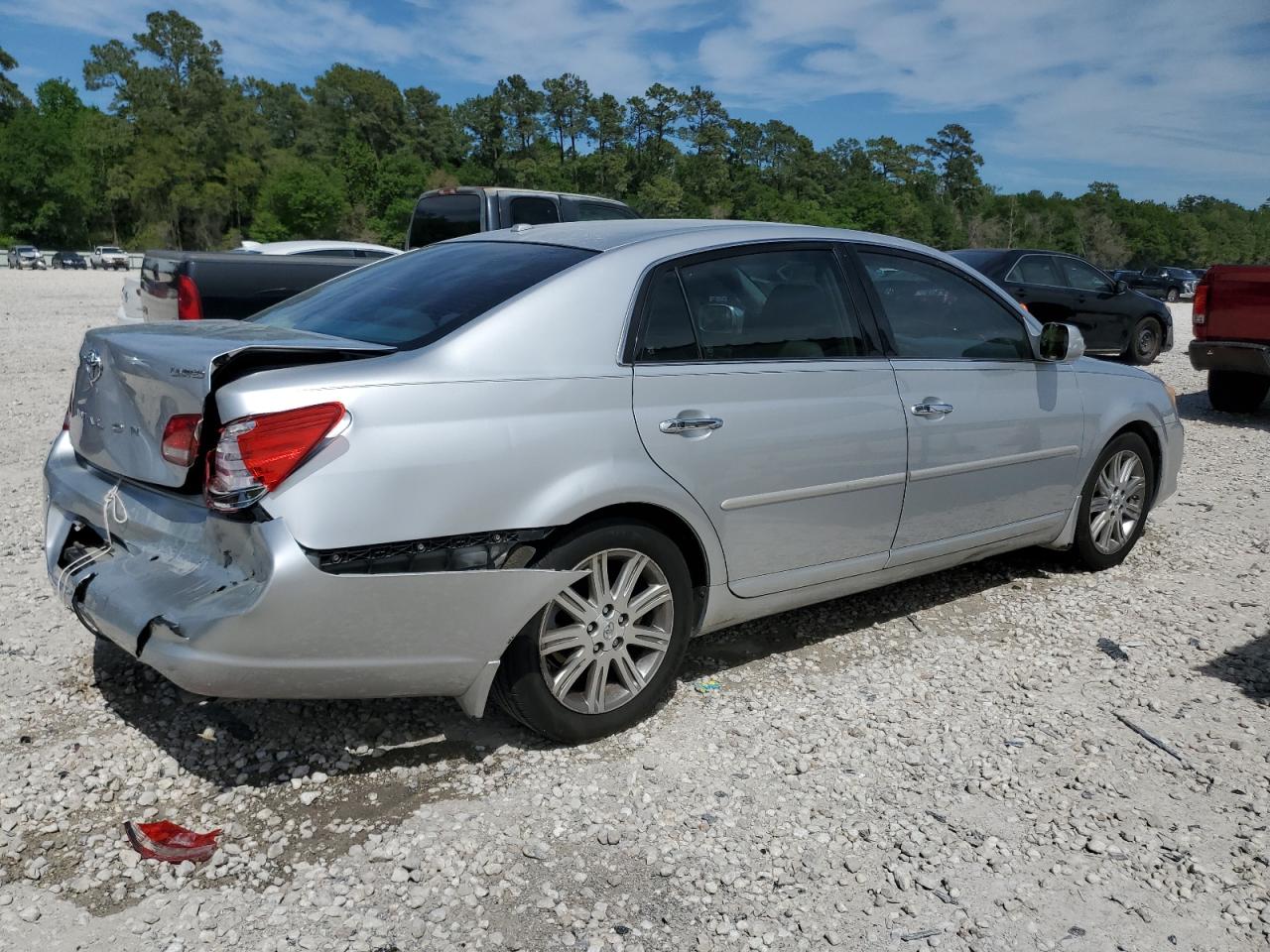 Photo 2 VIN: 4T1BK3DB1AU365955 - TOYOTA AVALON 