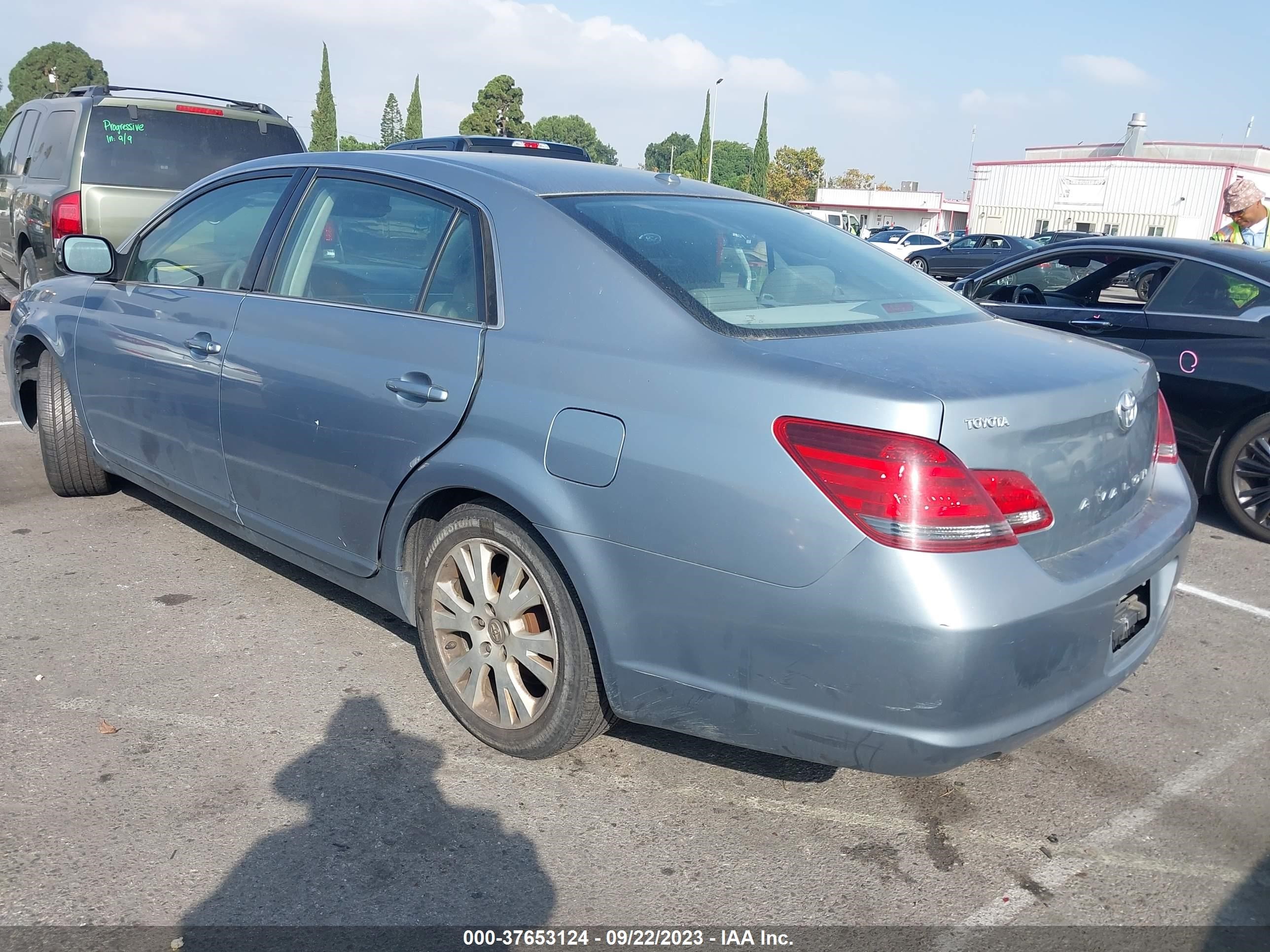 Photo 2 VIN: 4T1BK3DB2AU353930 - TOYOTA AVALON 