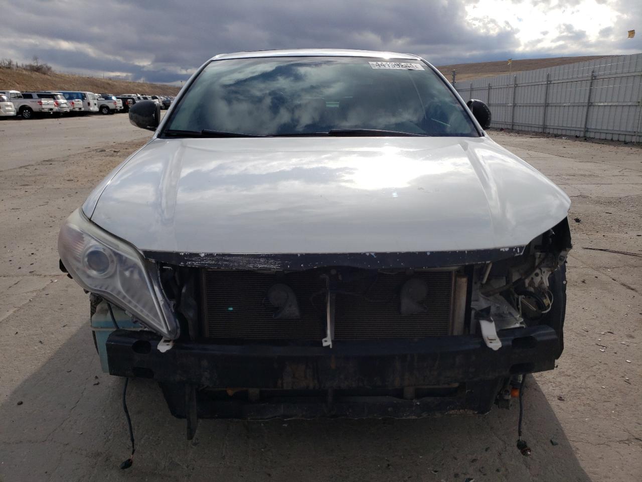 Photo 4 VIN: 4T1BK3DB3BU391555 - TOYOTA AVALON 