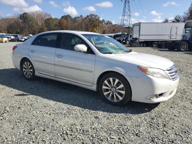 Photo 3 VIN: 4T1BK3DB3BU435988 - TOYOTA AVALON BAS 