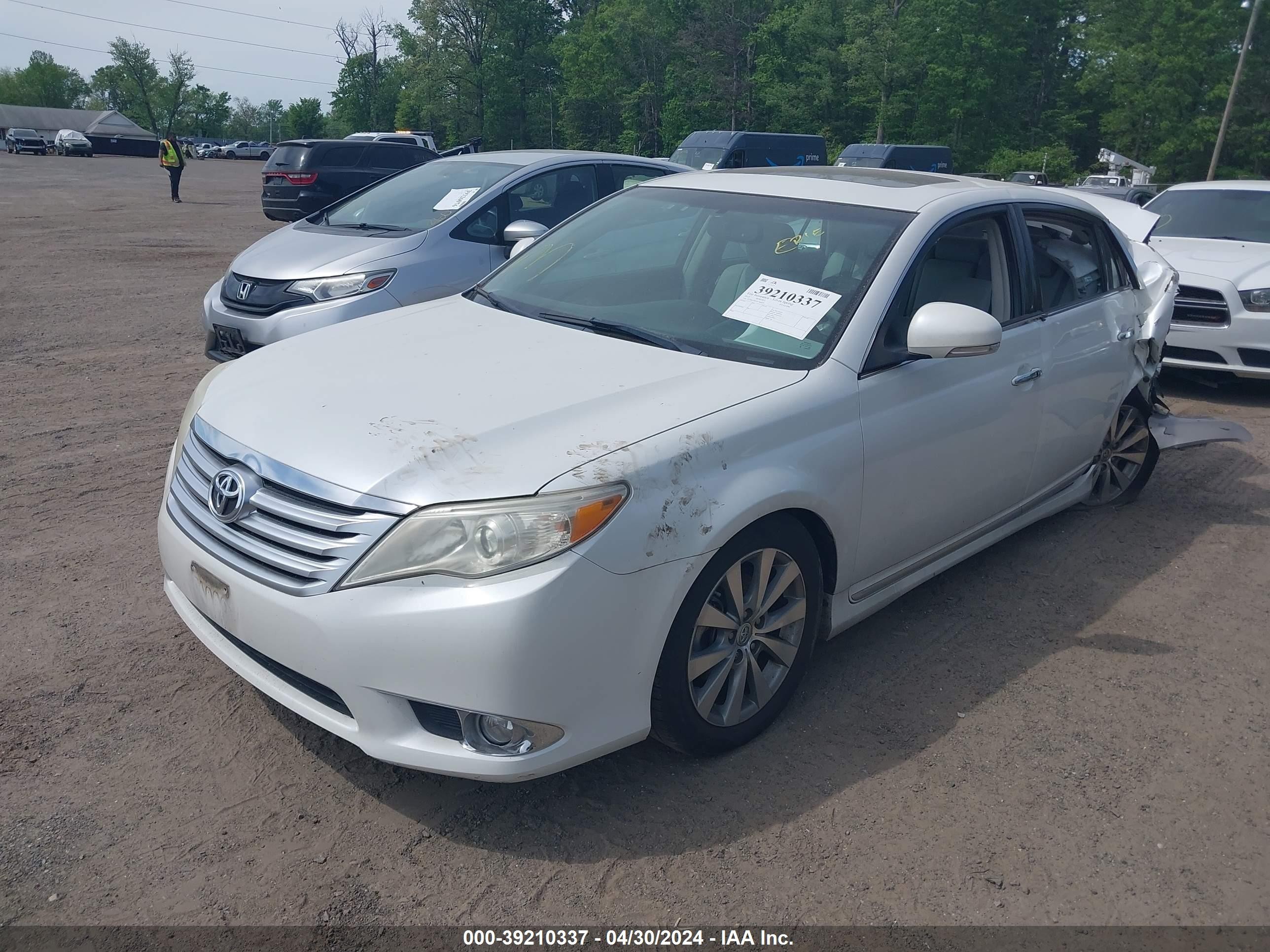 Photo 1 VIN: 4T1BK3DB3CU468295 - TOYOTA AVALON 