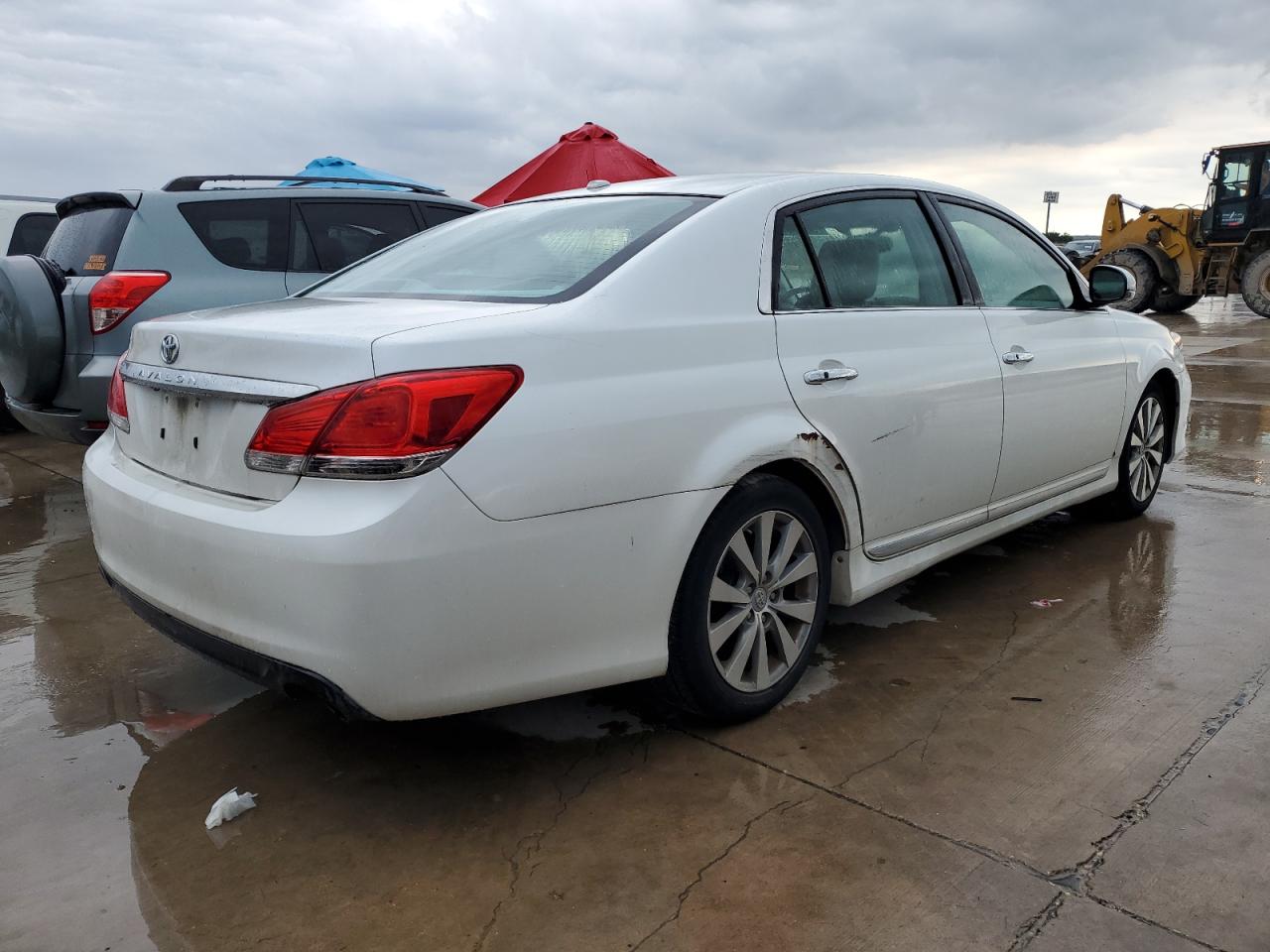 Photo 2 VIN: 4T1BK3DB3CU471052 - TOYOTA AVALON 