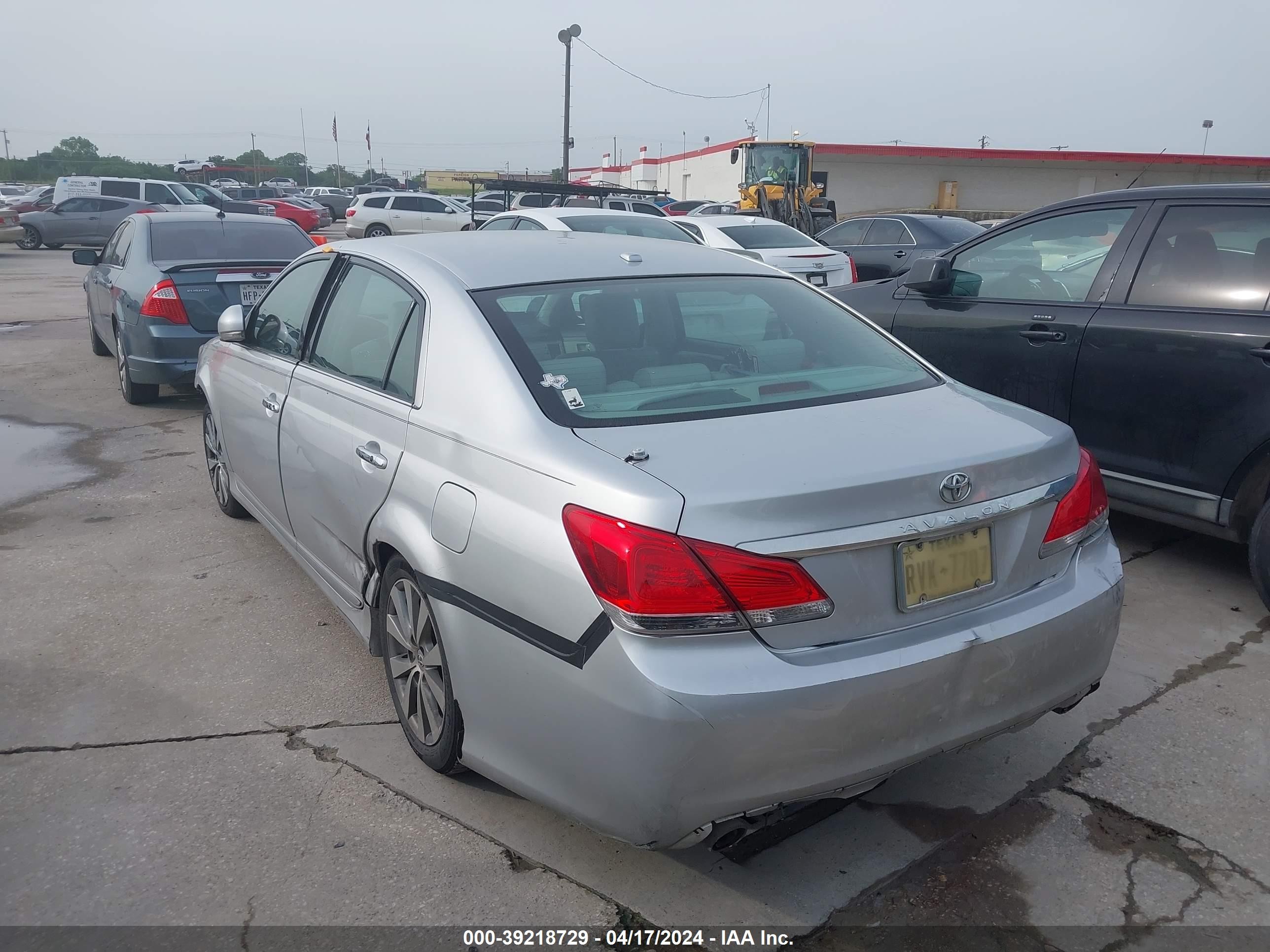 Photo 2 VIN: 4T1BK3DB4BU415801 - TOYOTA AVALON 